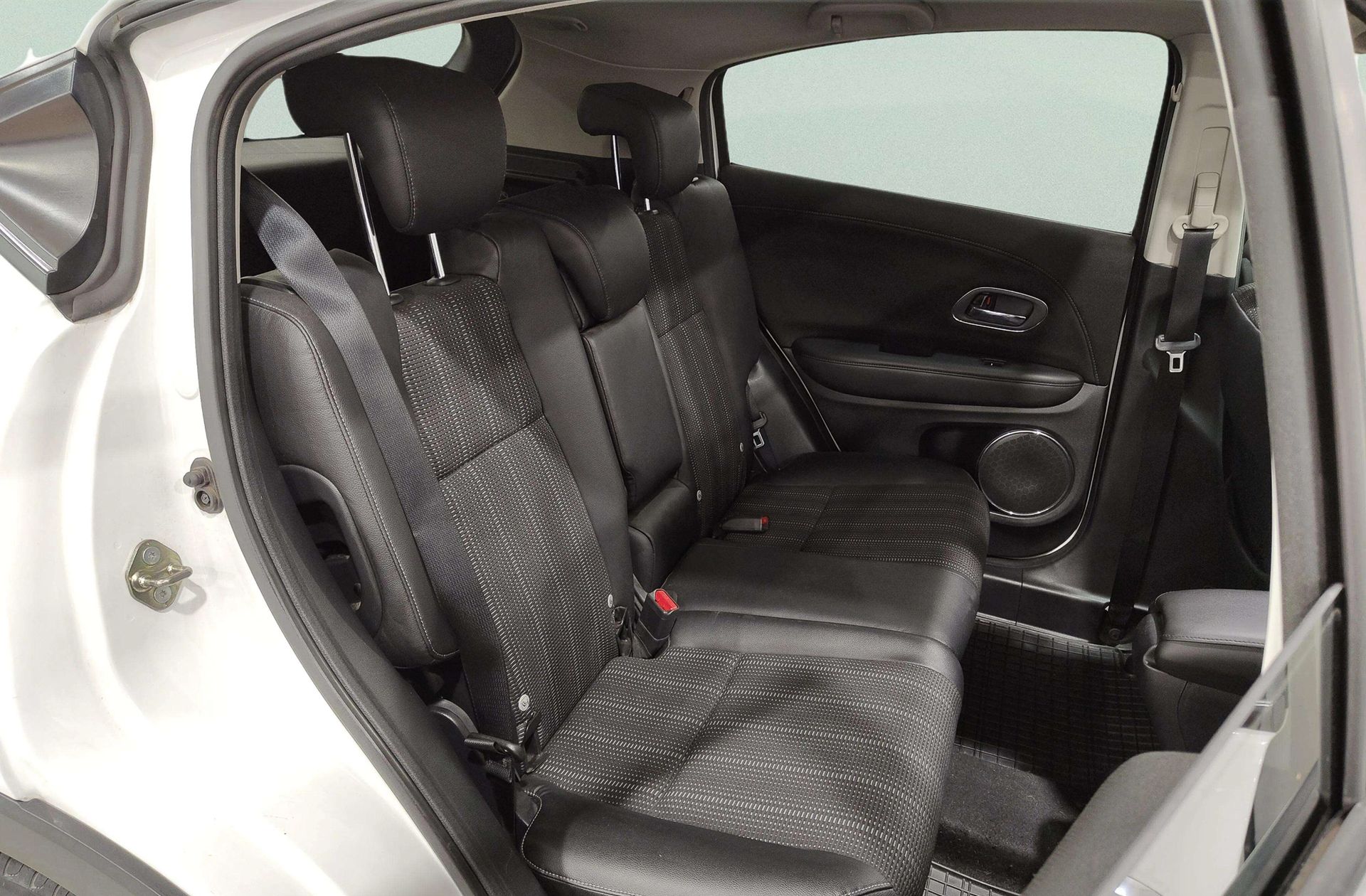 Honda HR-V 1.6 i-DTEC Executive - foto 19