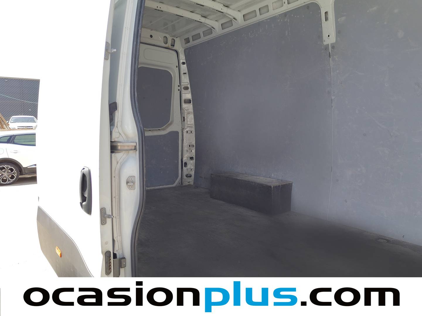 Fotos maletero Iveco Daily Iveco Daily Furgon 35S 14H 3000/H1 (136 CV)