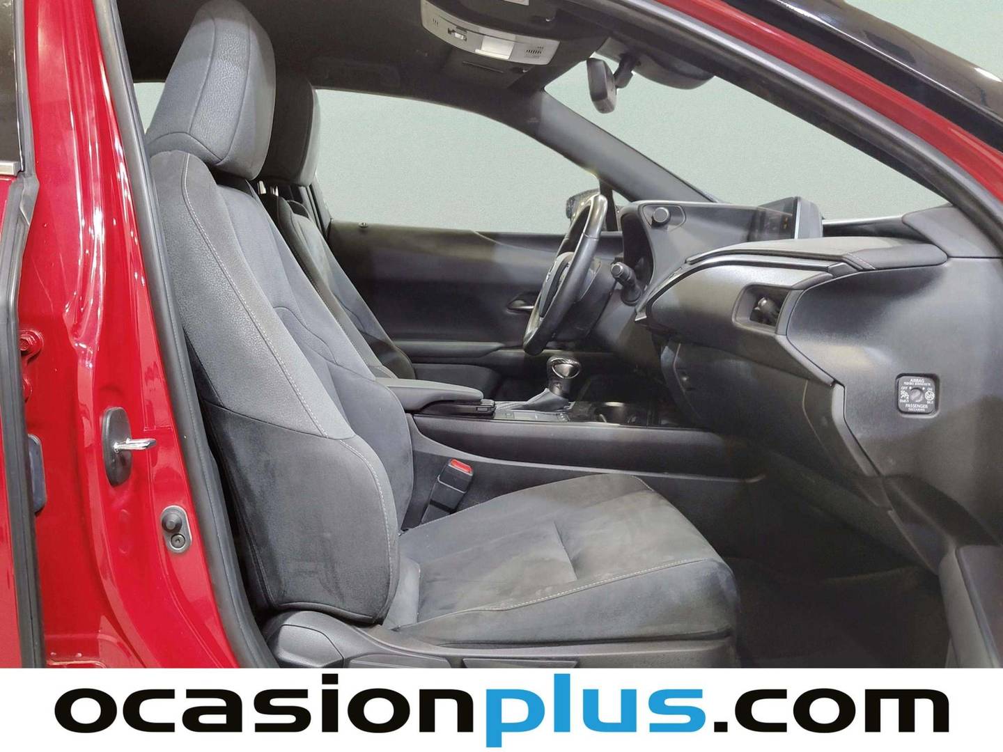Foto asientos traseros Lexus UX Lexus UX 250h Business 2WD (184 CV)