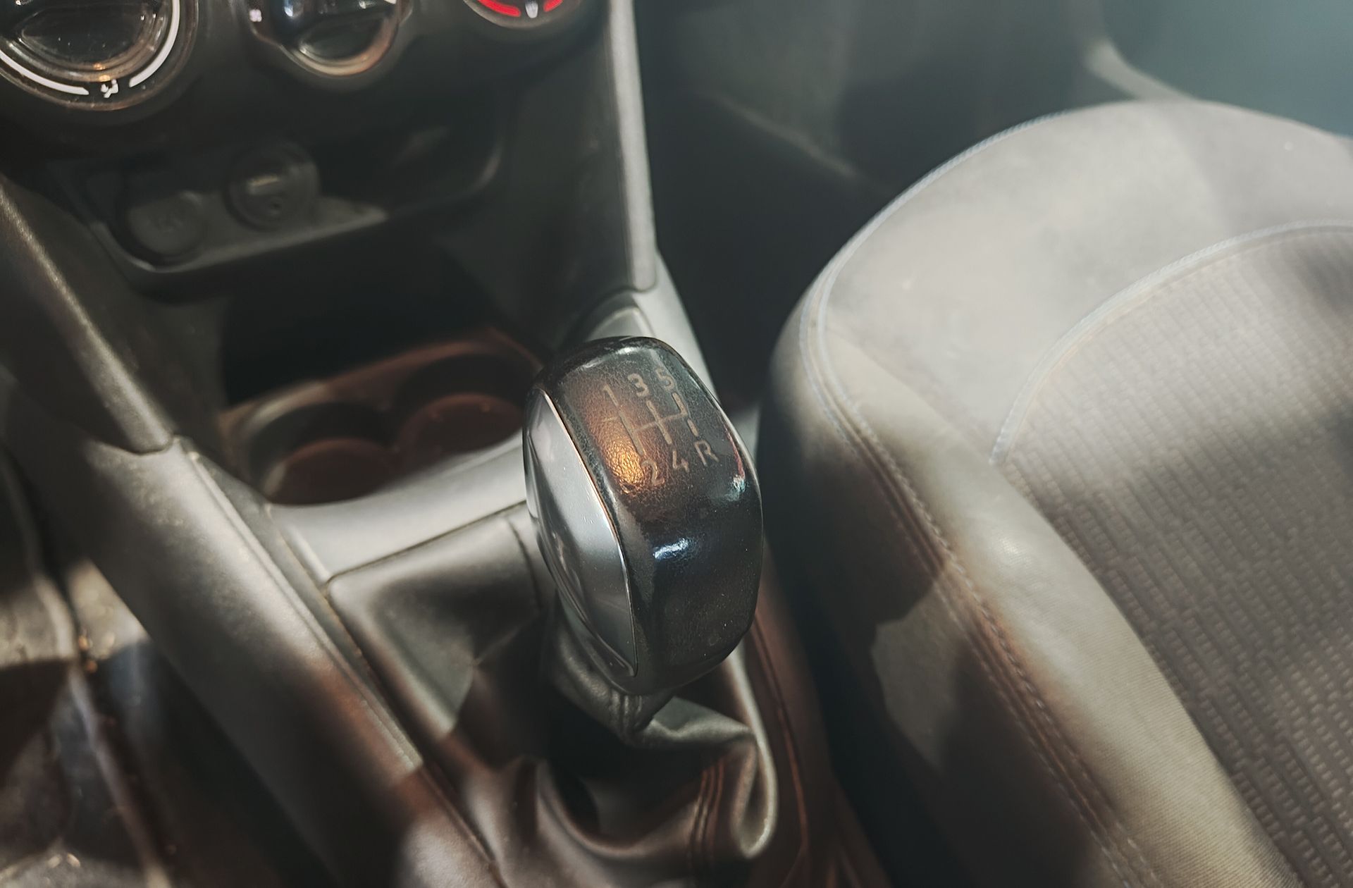 Peugeot 208 1.2 PureTech Style - foto 6