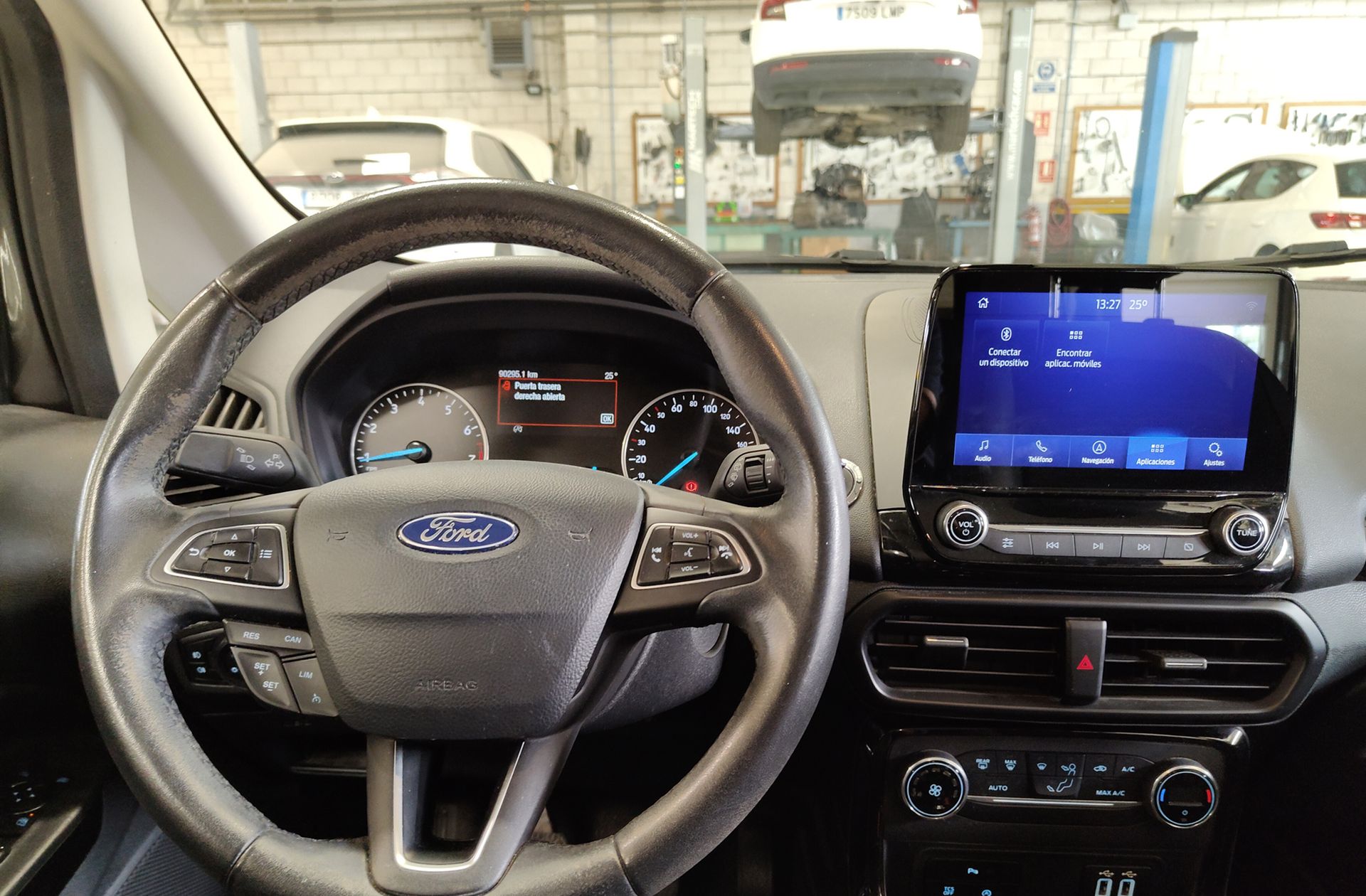 Ford EcoSport 1.0T EcoBoost Titanium - foto 19