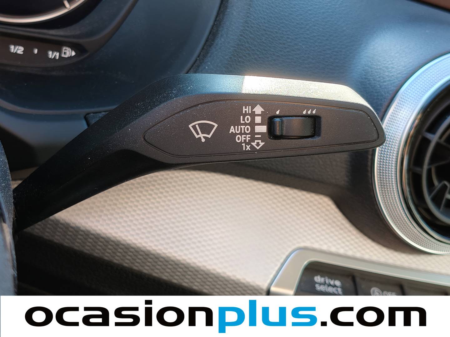 Foto Audi Q2 Audi Q2 S line 35 TDI  (150 CV) S tronic