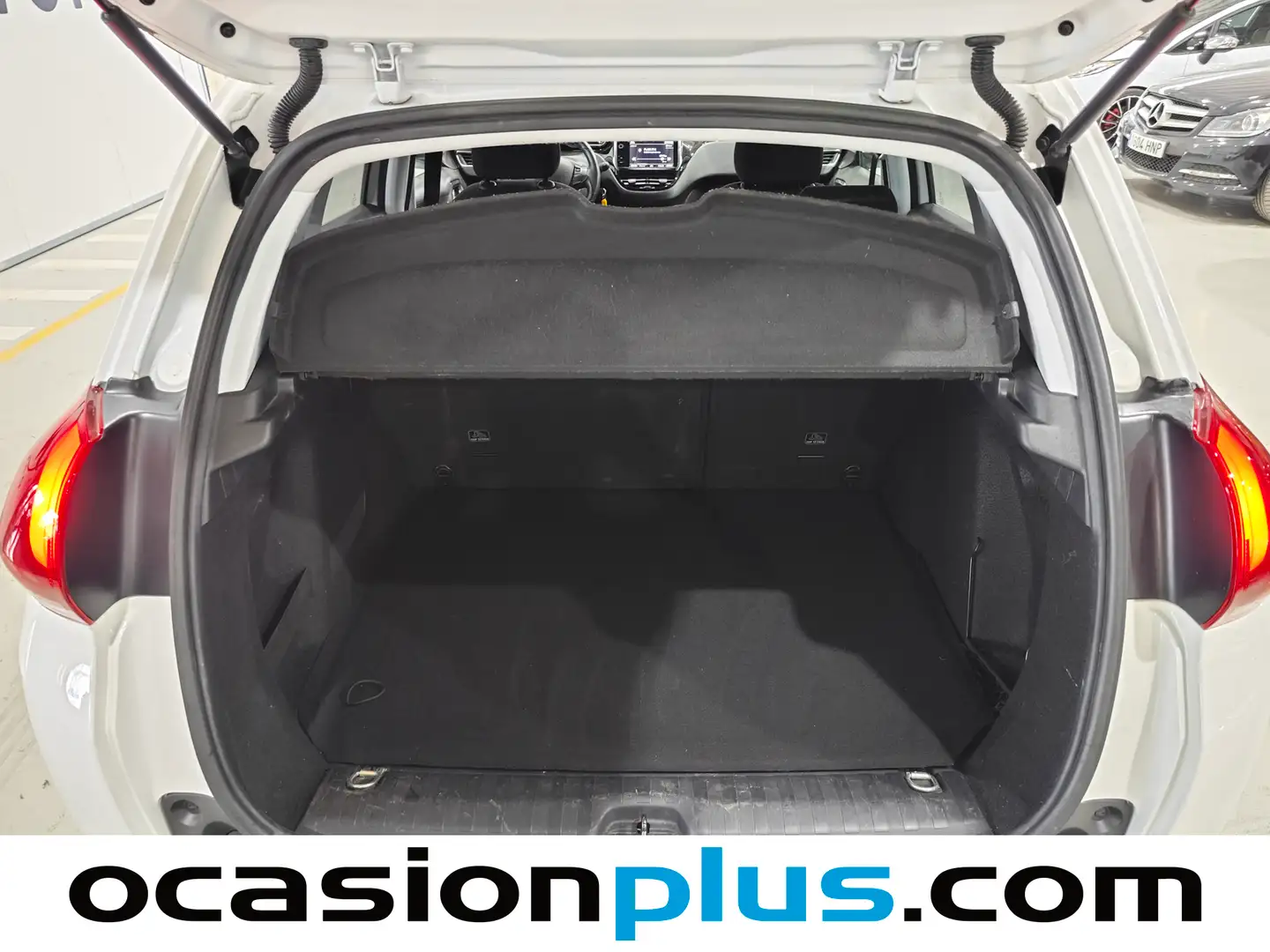 Foto Peugeot 2008 Peugeot 2008 BlueHDi 100 S&S Style (100 CV)