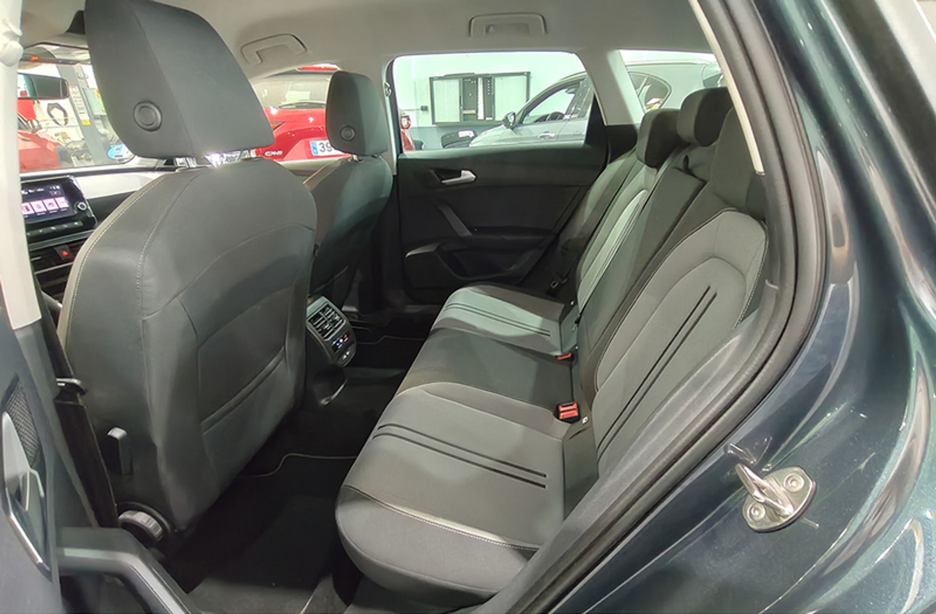 SEAT León ST 1.0 eTSI Style XL DSG - foto 11