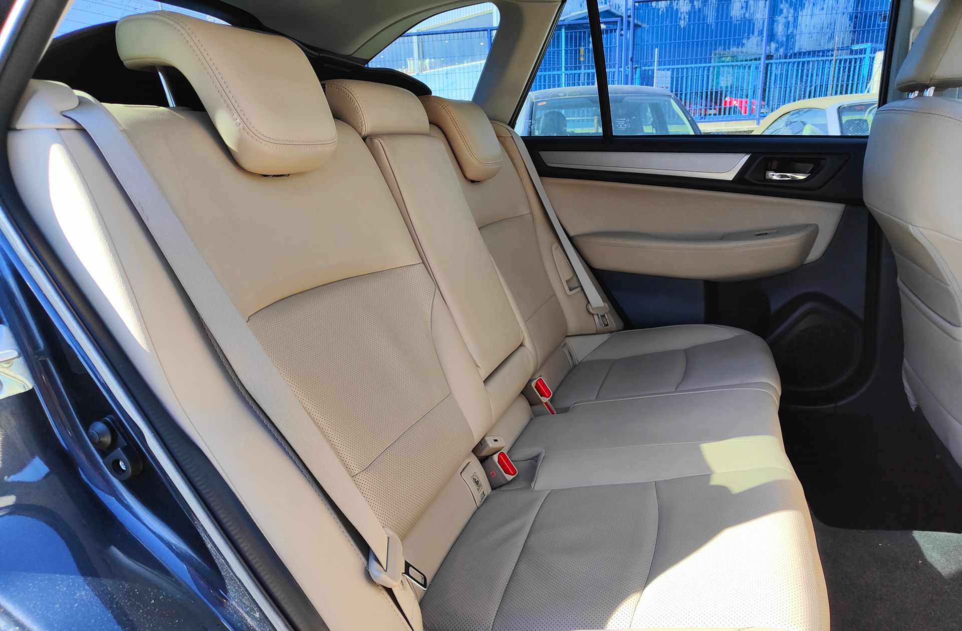 Subaru Outback 2.0 TD Executive Plus CVT Lineartron AWD - foto 19