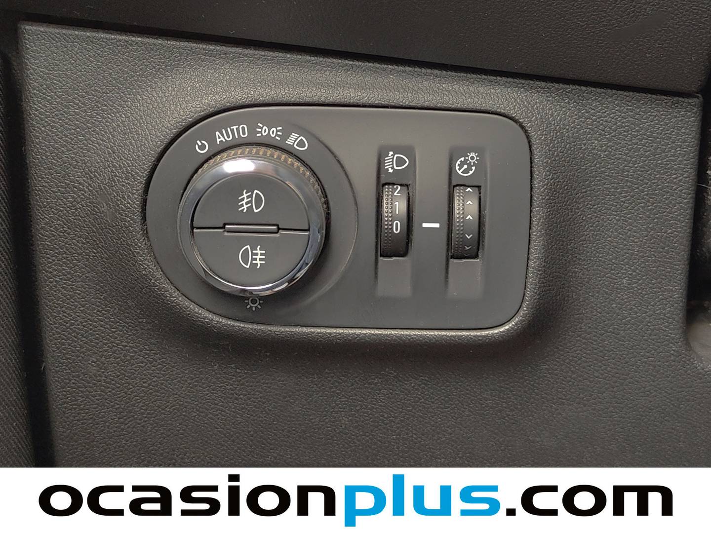 Extras y acabados del Opel Corsa Opel Corsa 1.4 Selective (90 CV)