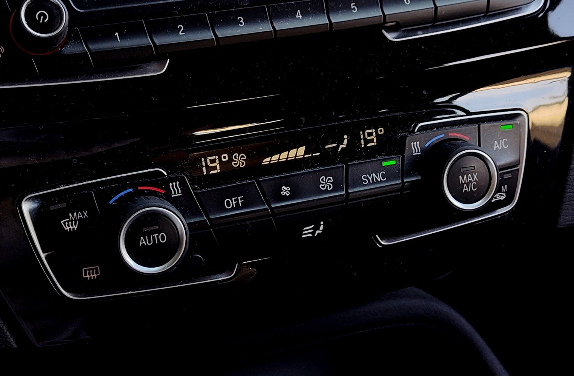 BMW X1 sDrive18d - foto 35