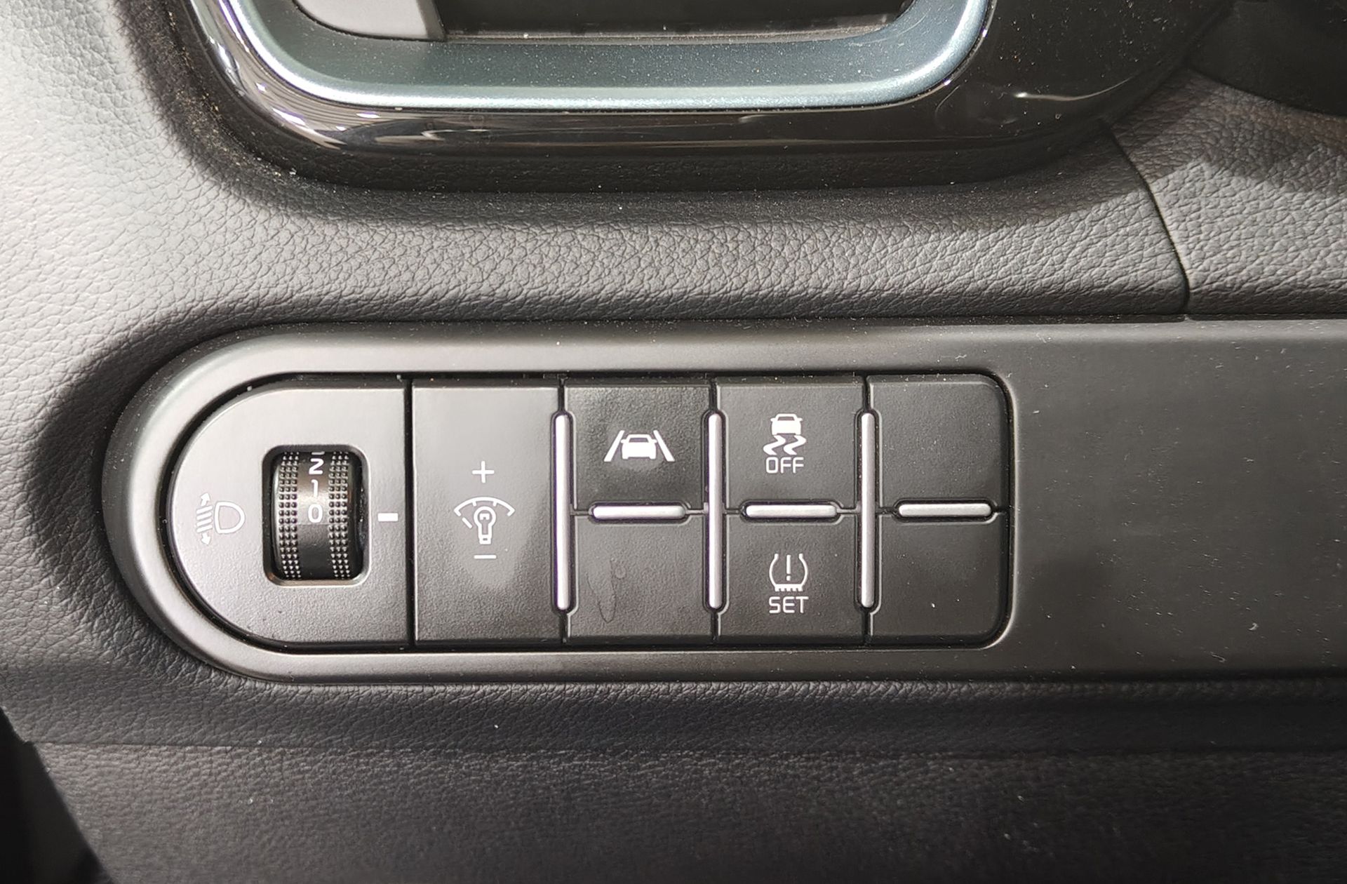 Kia Ceed 1.0 MHEV Style Edition DCT - foto 27