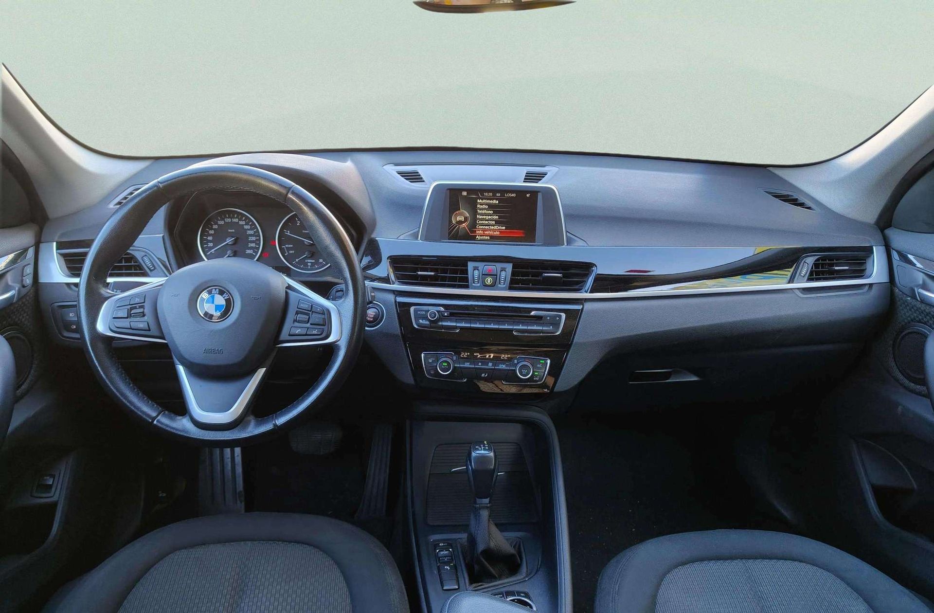 BMW X1 sDrive18d Business - foto 6