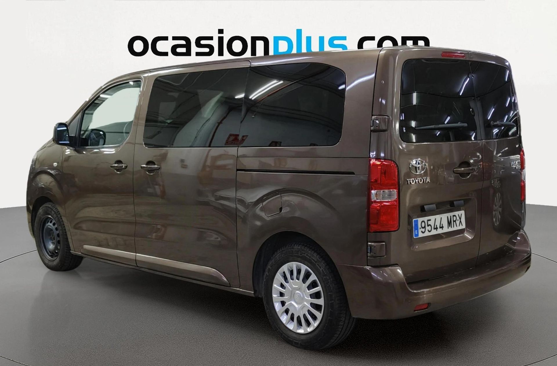 Toyota Proace Verso 2.0D VX Plus Shuttle L1 - foto 3