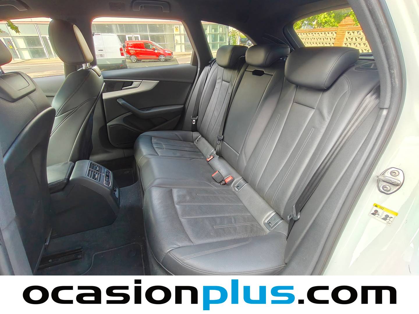 Foto asientos traseros Audi A4 Audi A4 Avant Black line edition 2.0 TDI (150 CV)