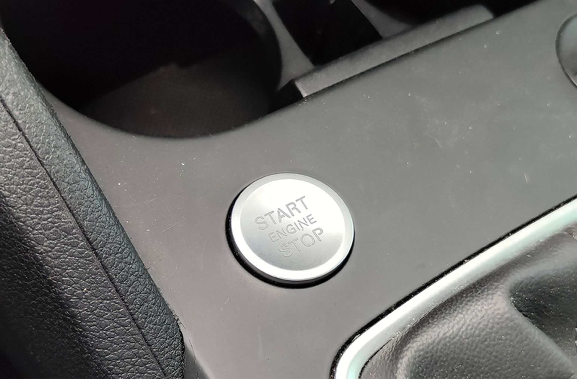 Audi Q2 Advanced 30 TDI - foto 32