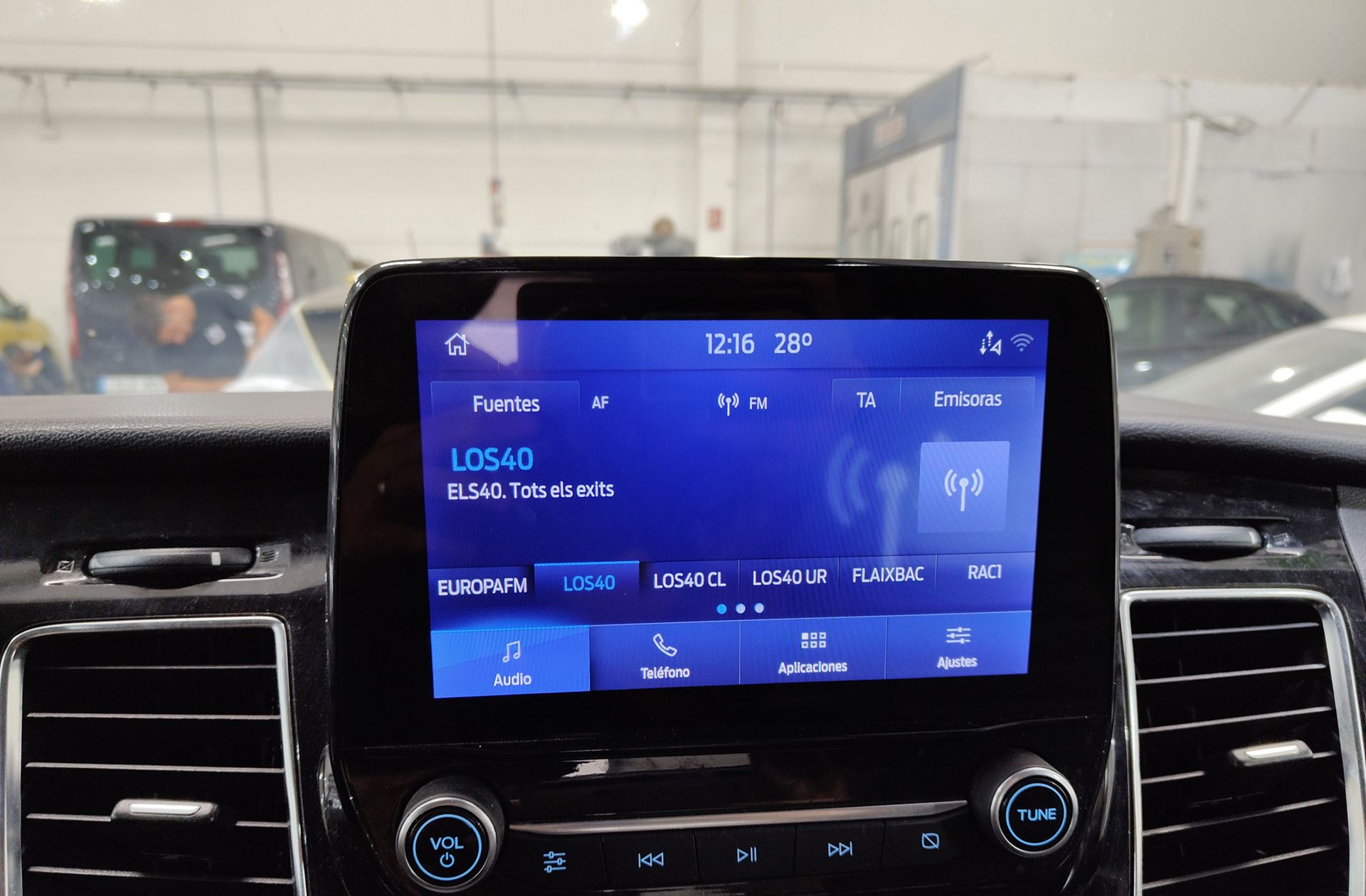 Ford Tourneo Custom 2.0 EcoBlue L1 Titanium 7 plazas - foto 30