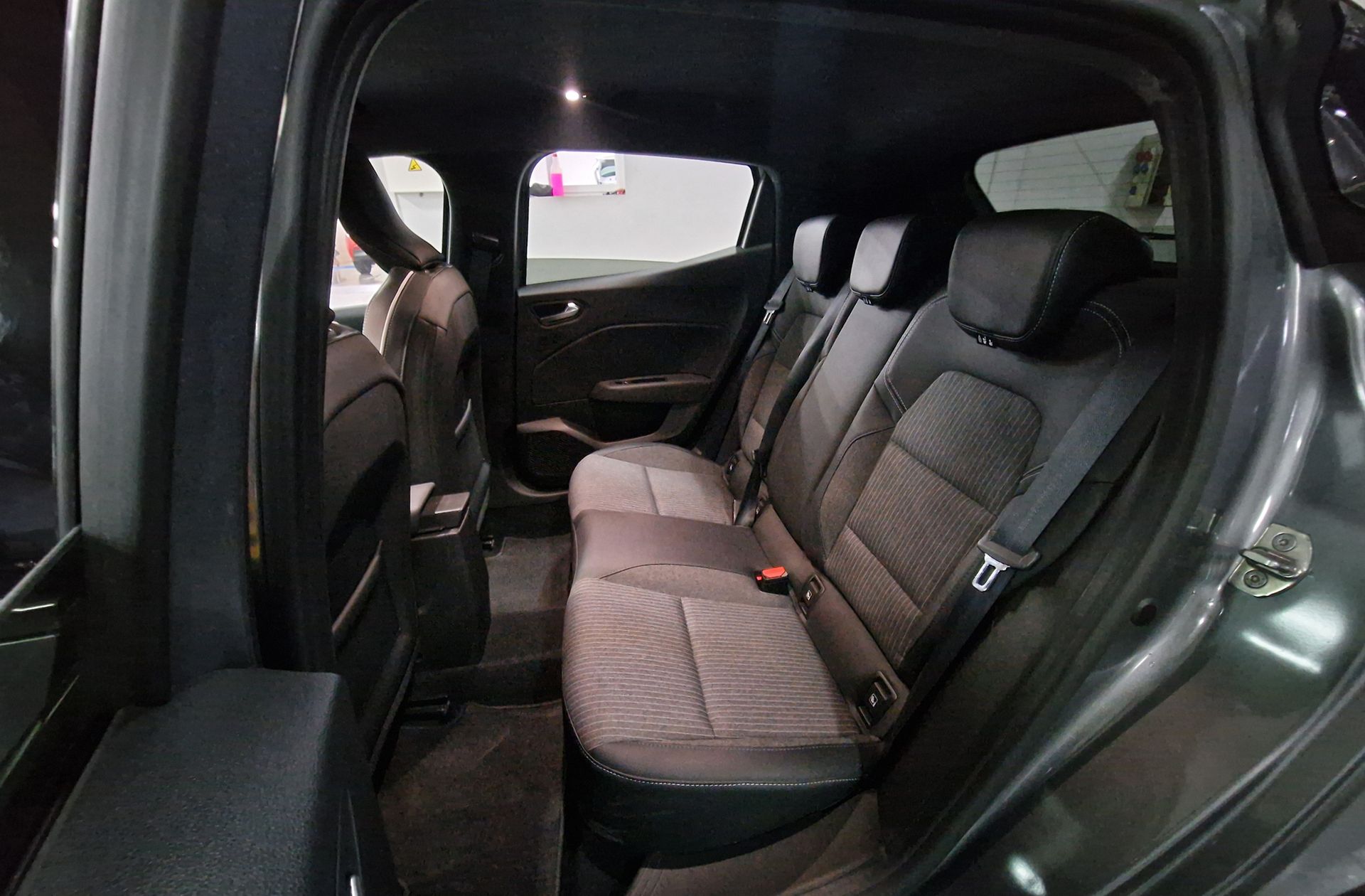 Mitsubishi Colt 100T Kaiteki - foto 11