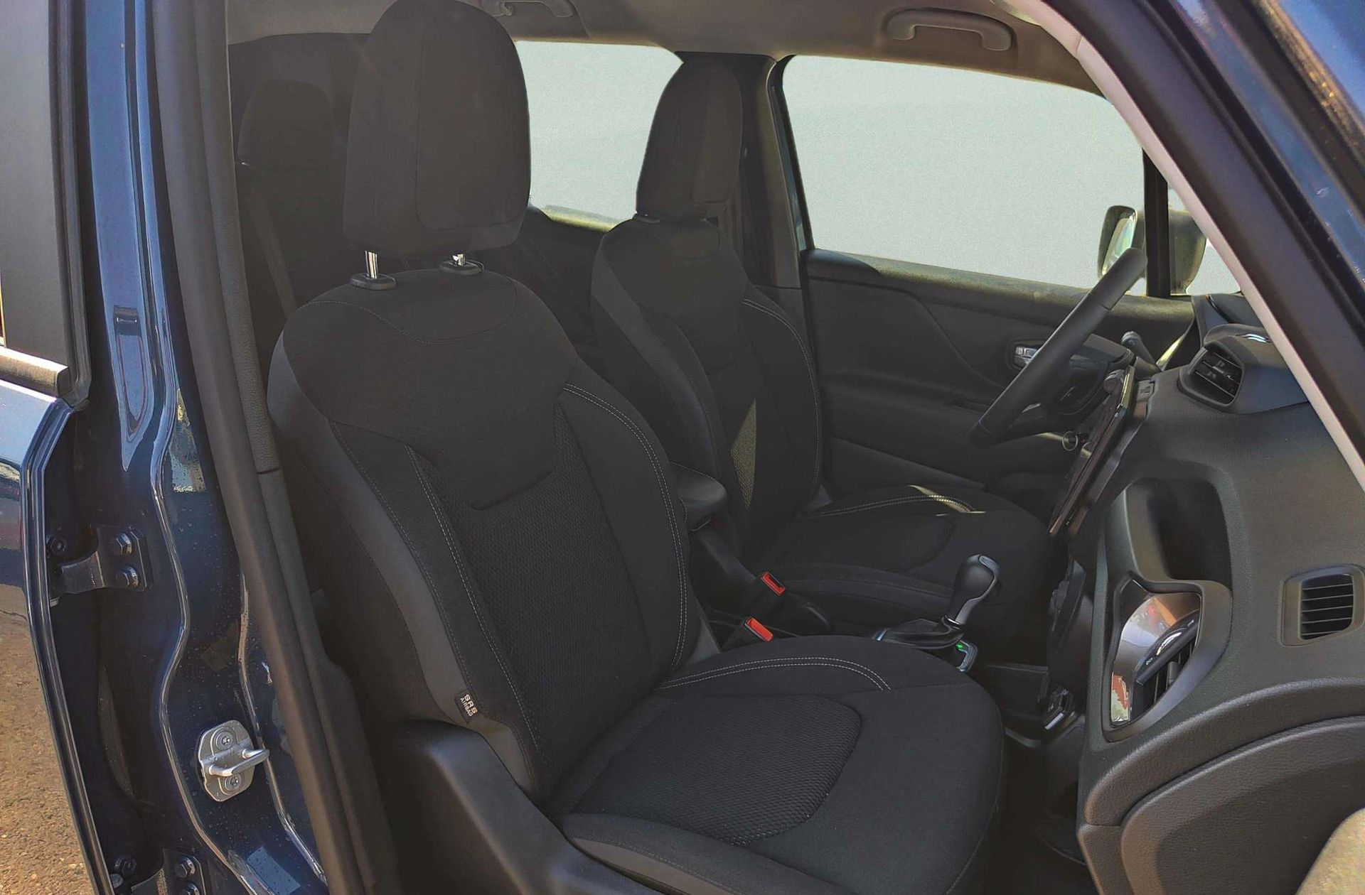 Jeep Renegade eHybrid 1.5 Limited ATX - foto 21