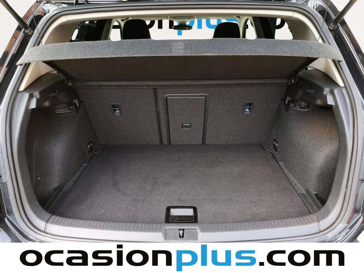 Fotos maletero Volkswagen Golf Volkswagen Golf Sport 1.6 TDI (115 CV) DSG