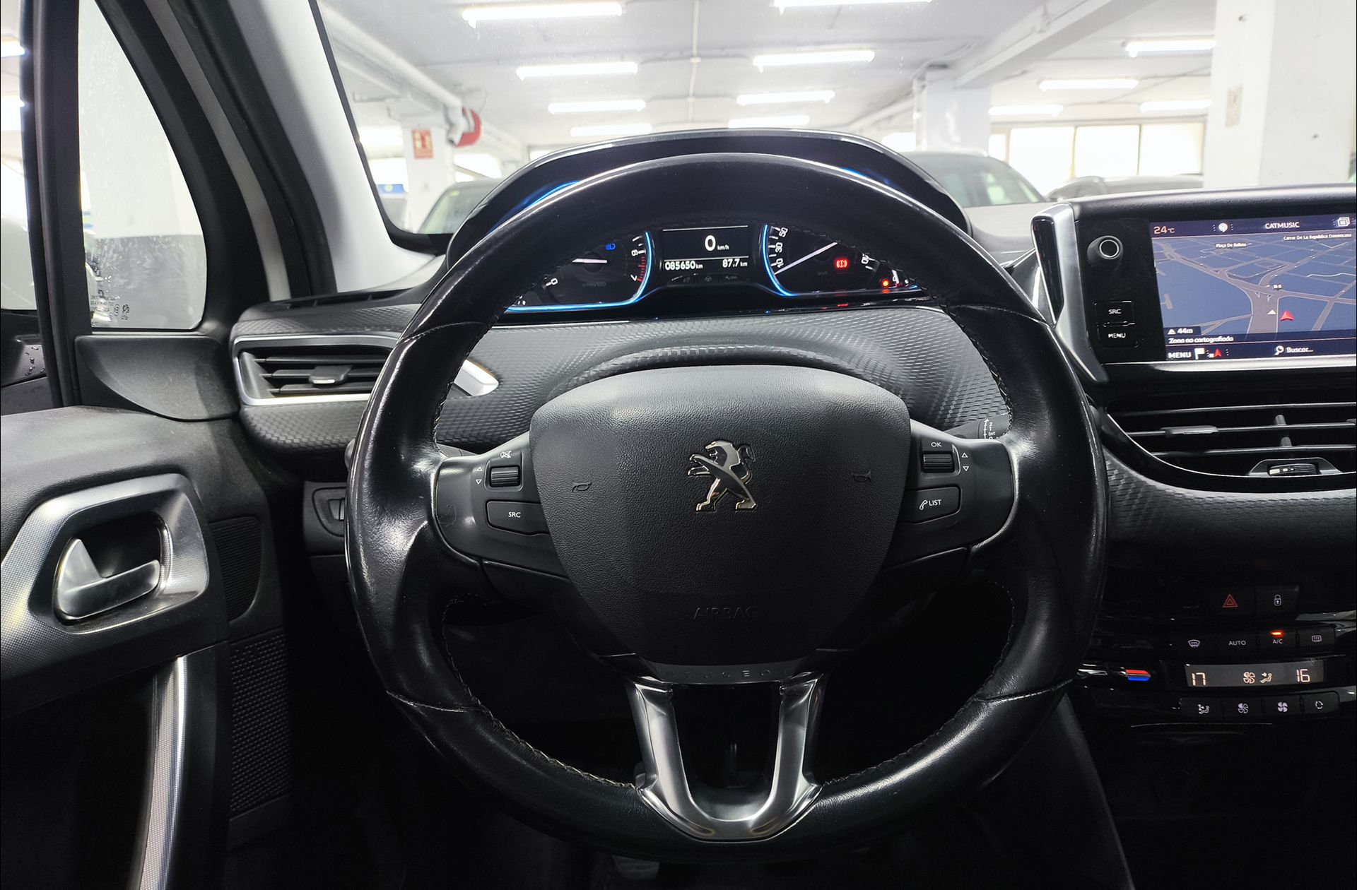 Peugeot 2008 PureTech 110 Allure - foto 21