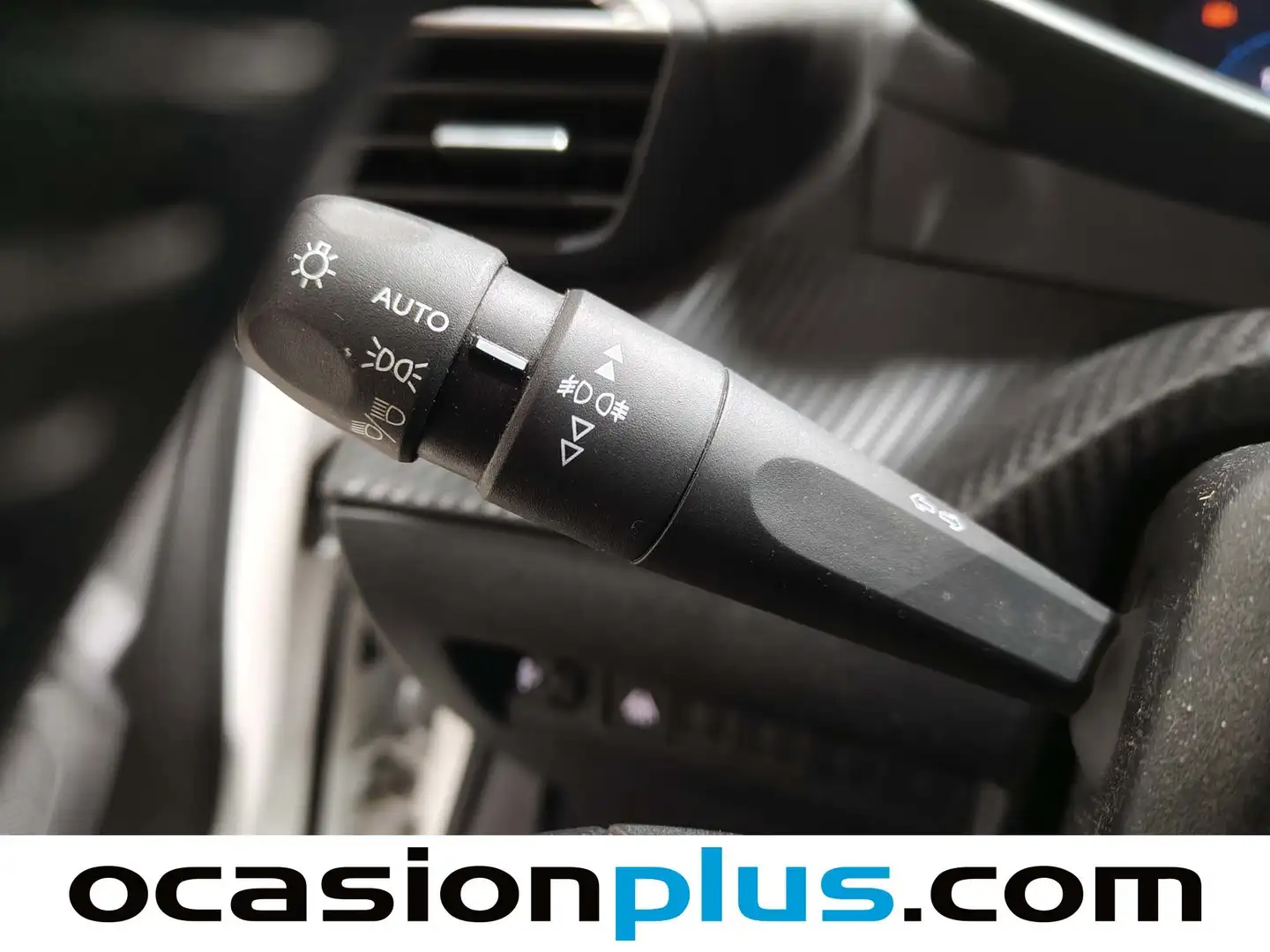 Foto Peugeot 2008 Peugeot 2008 PureTech 130 S&S Allure (130 CV)