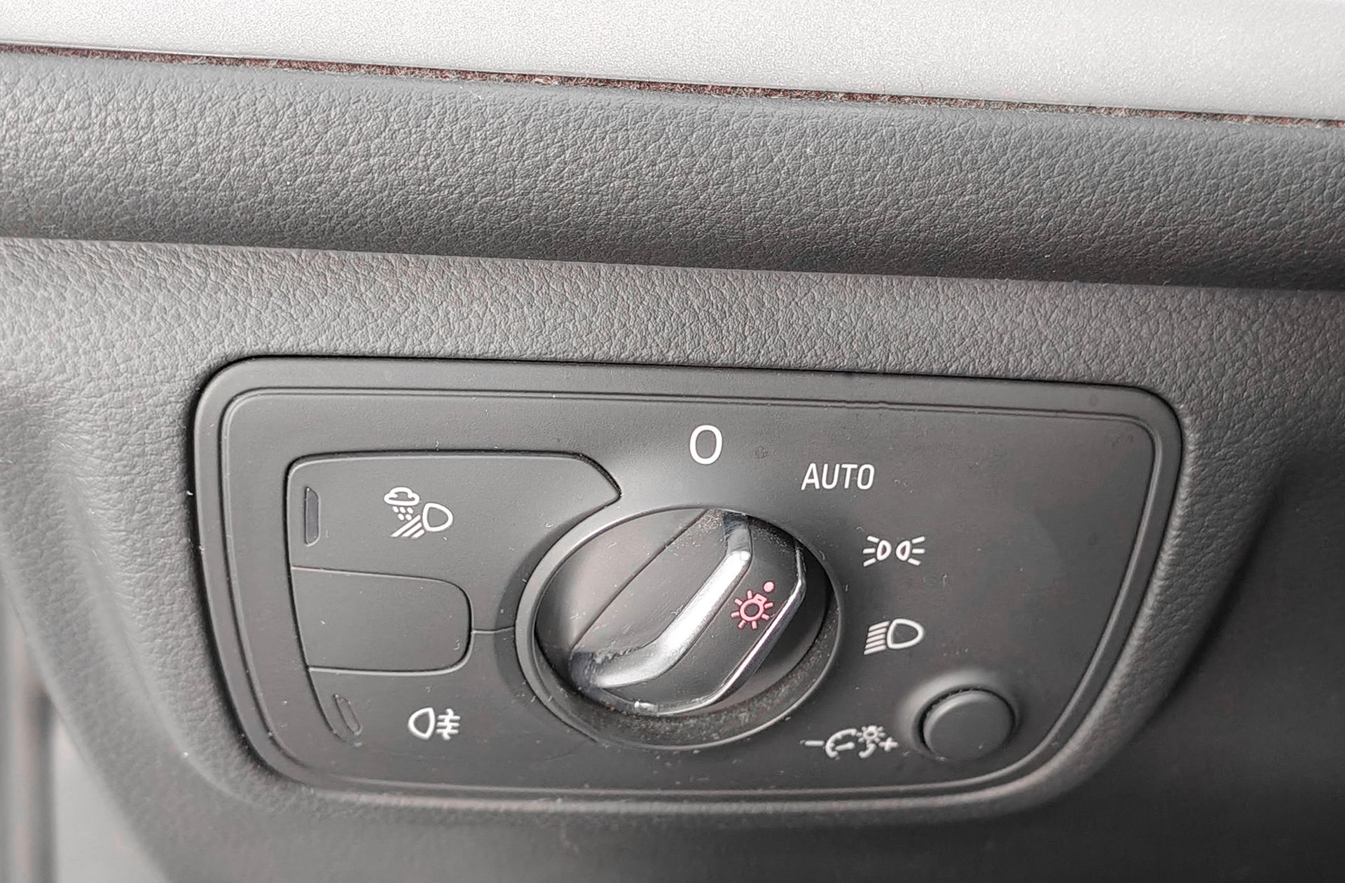 Audi A6 Avant 3.0 TDI quattro S tronic - foto 30