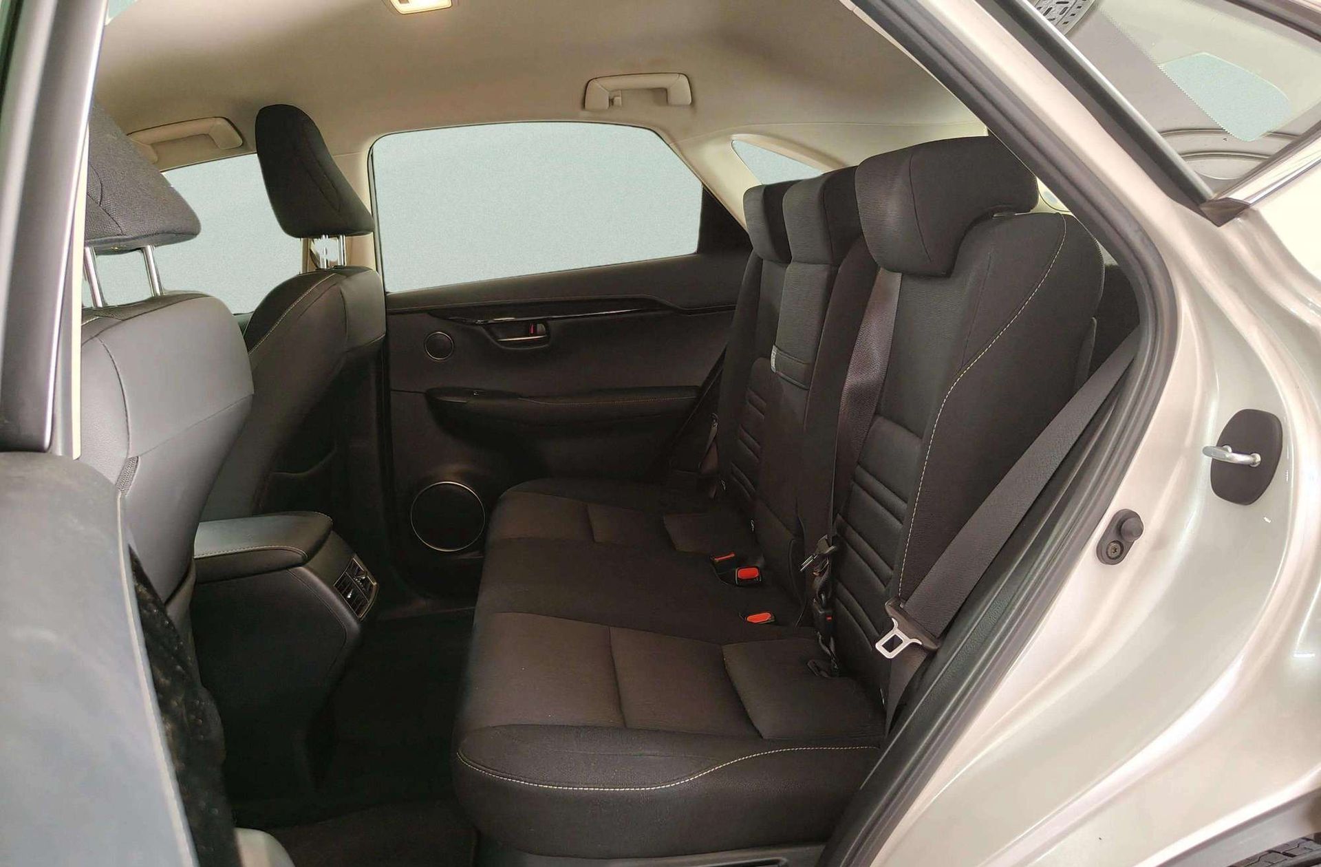 Lexus NX 300h Business Navigation 2WD - foto 11