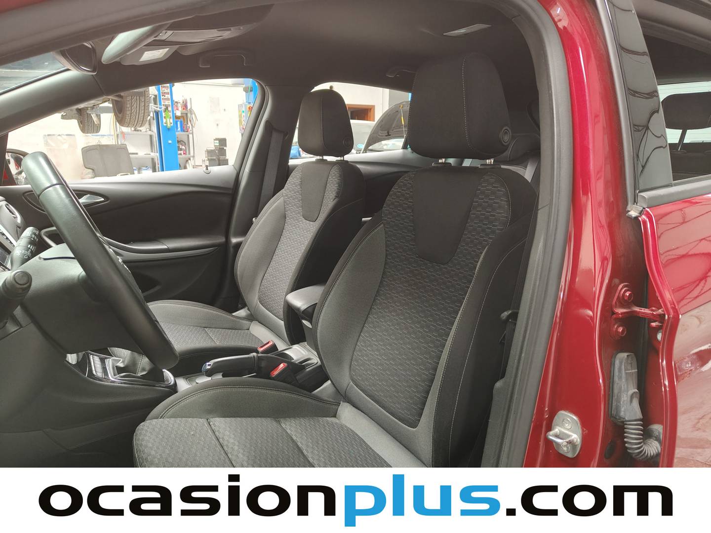 Foto asientos delanteros Opel Astra Opel Astra 1.2 Turbo SHL GS Line (110 CV)