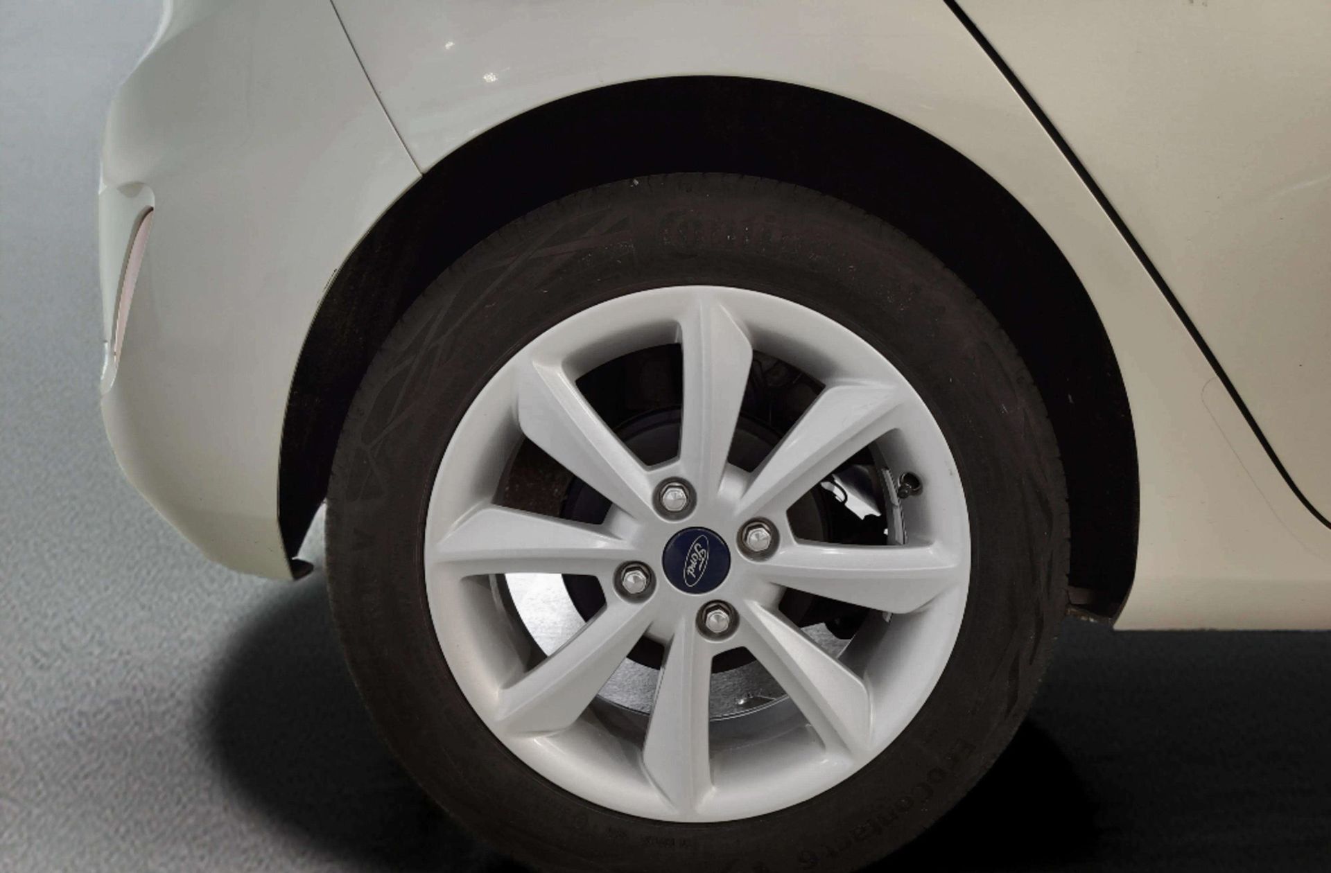 Ford Fiesta 1.0 EcoBoost Trend - foto 31