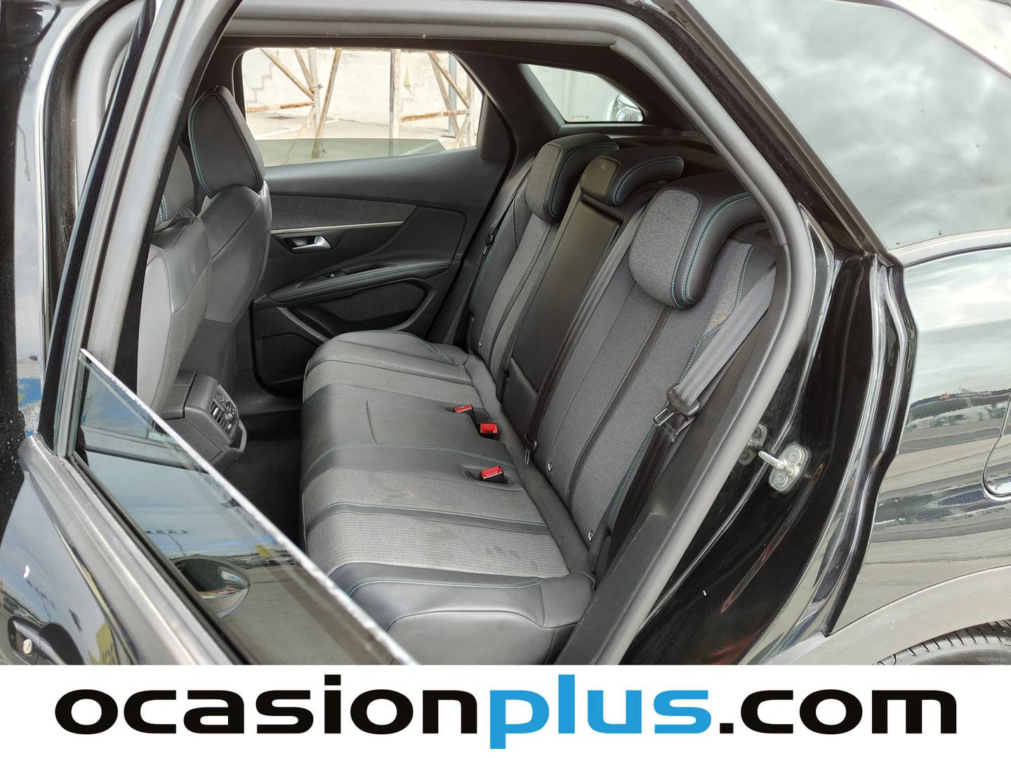 Foto Peugeot 3008 Hybrid Peugeot 3008 Hybrid 300 Allure Pack e-EAT8  (300 CV)