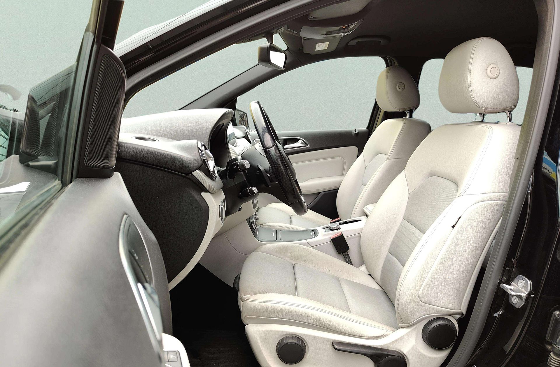 Mercedes-Benz Clase B 200 d - foto 9