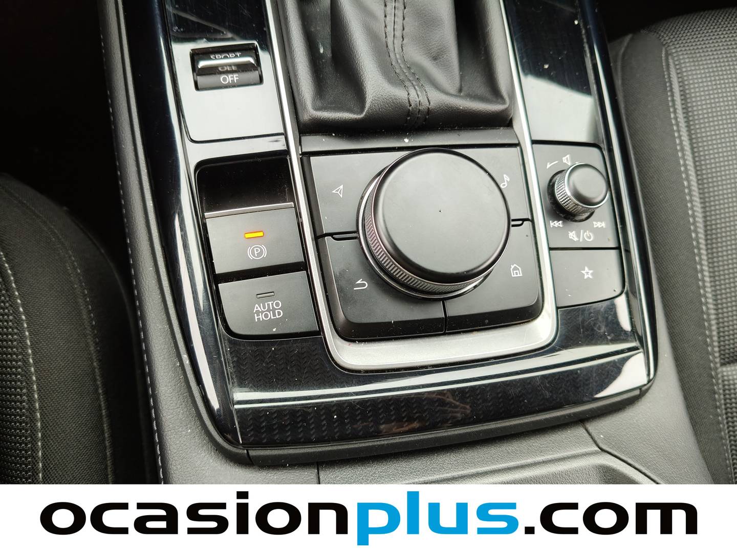 Foto Mazda CX-30 Mazda CX-30 2.5 e-Skyactive G MHEV Prime-Line AT (140 CV)