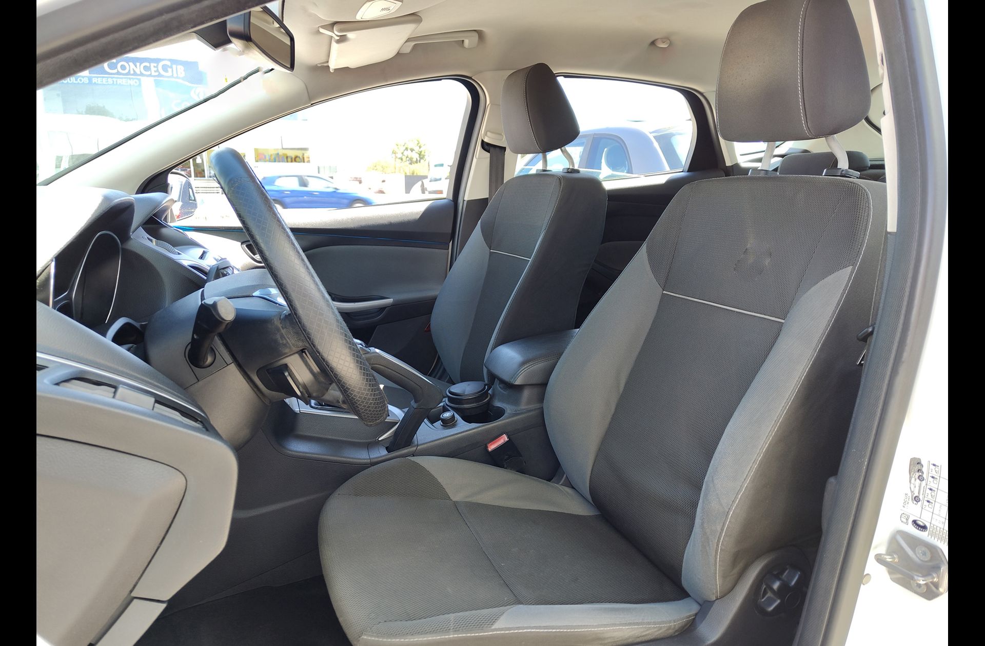Ford Focus 1.0 EcoBoost Trend - foto 8