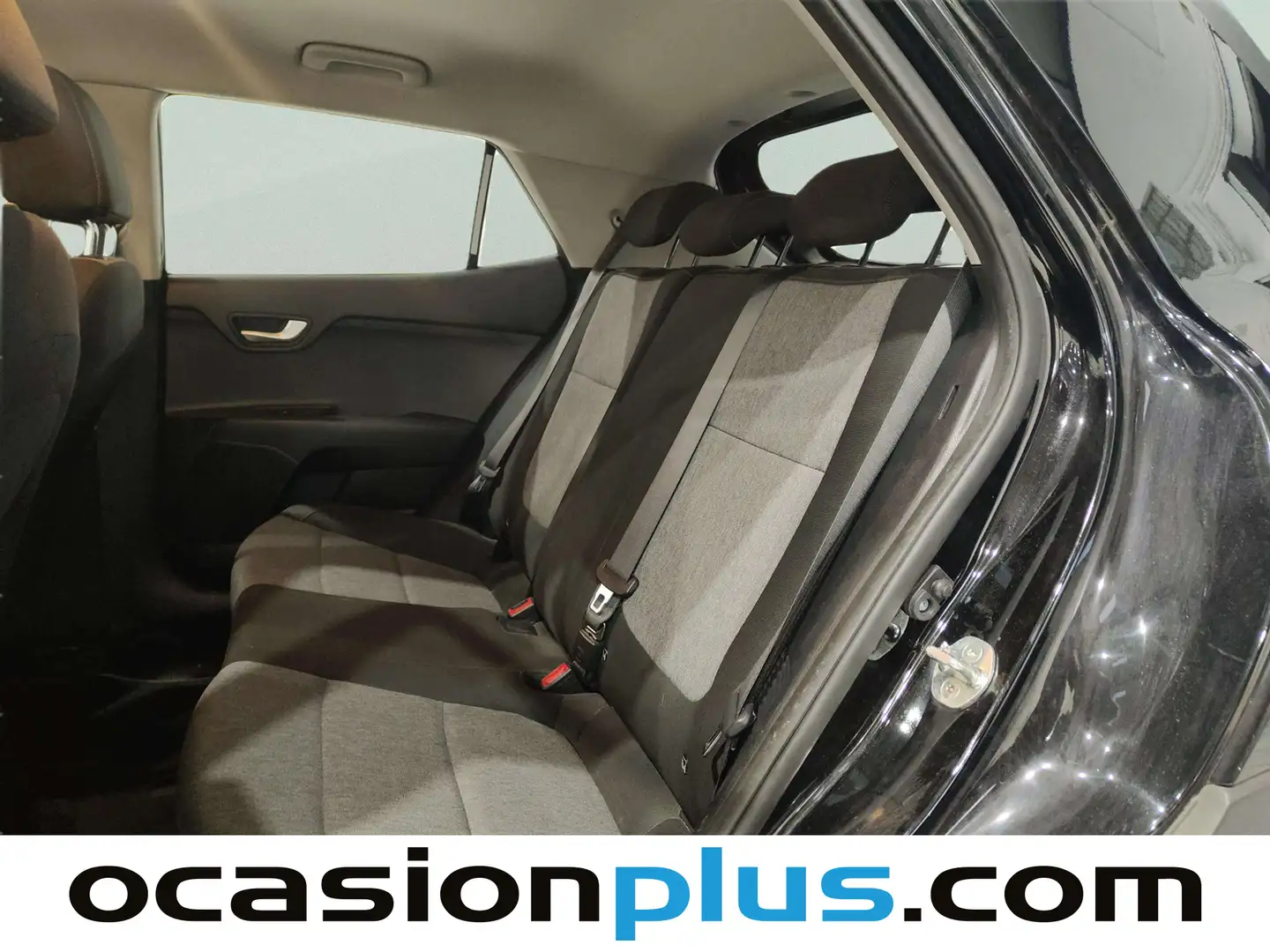 Foto KIA Stonic Kia Stonic 1.0 T-GDi MHEV Concept  (100 CV)