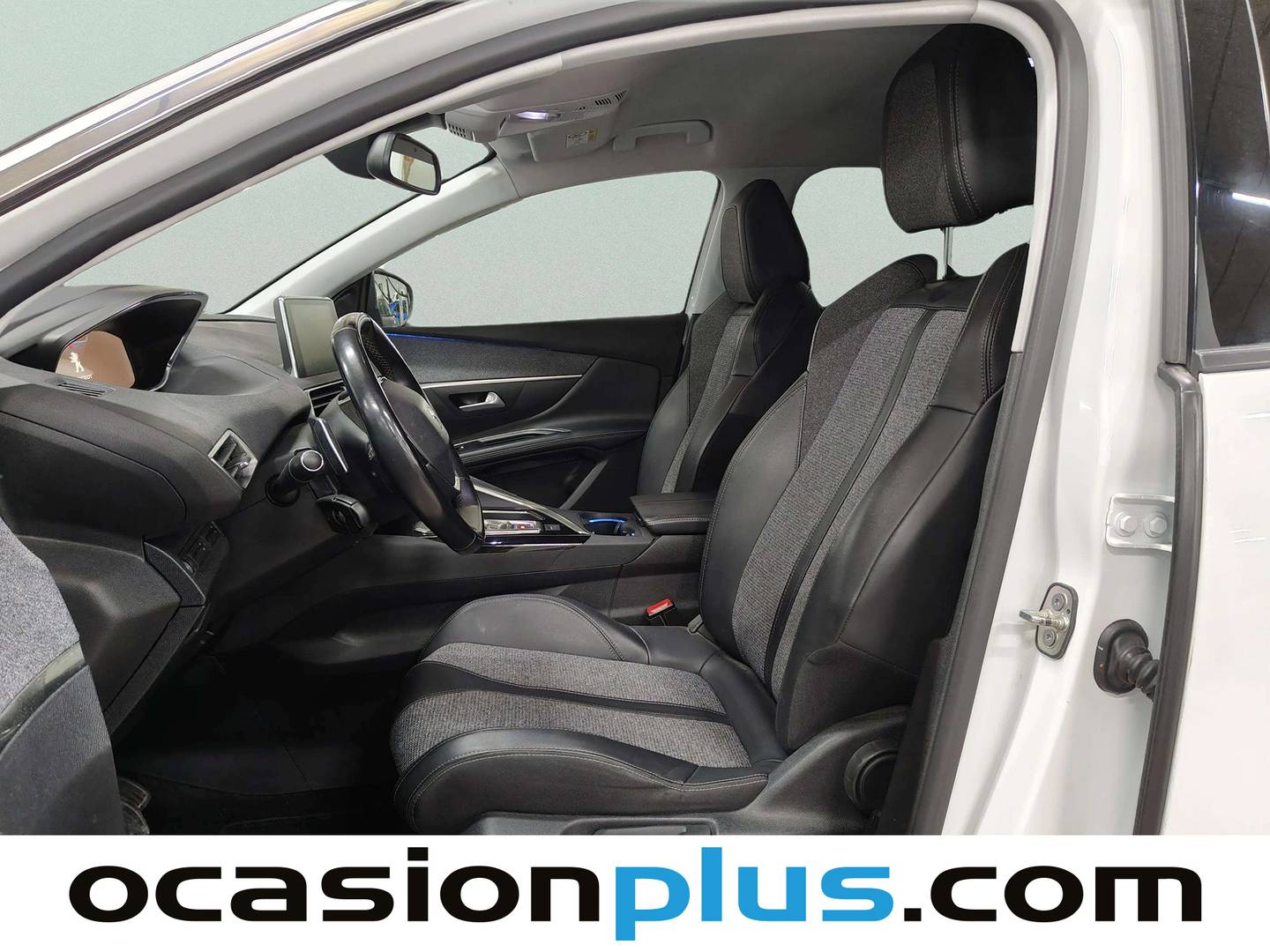 Foto asientos delanteros Peugeot 5008 Peugeot 5008 PureTech 130 S&S Allure  7 Plazas (130 CV) EAT8