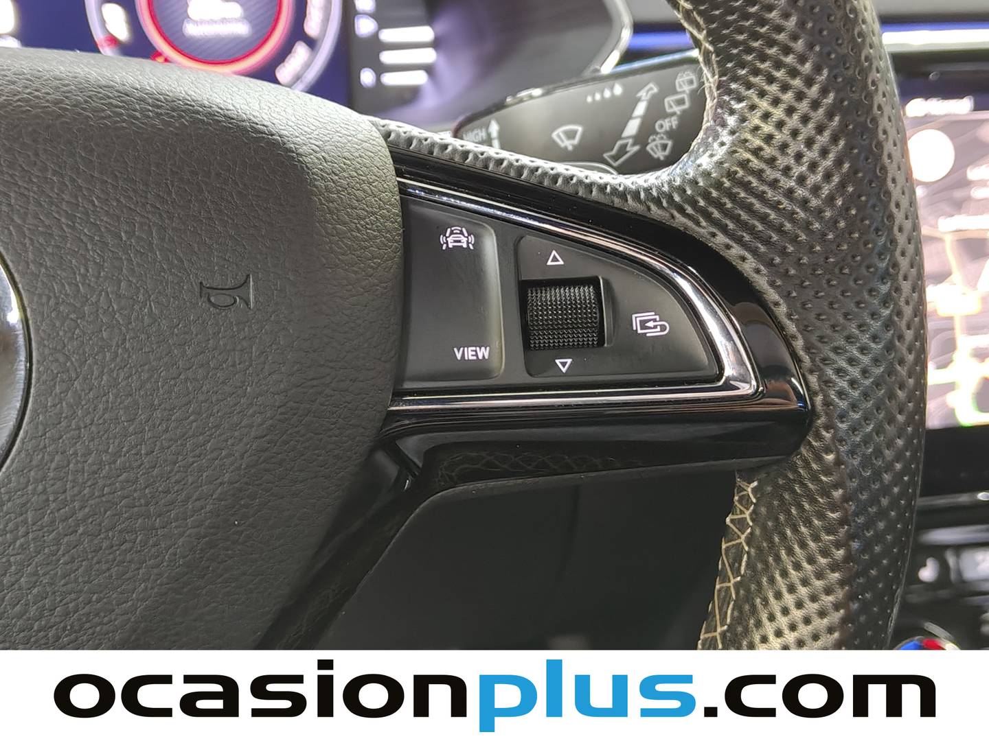 Foto Skoda Superb Skoda Superb Combi 2.0 TSI Sportline 4x4 DSG (272 CV)