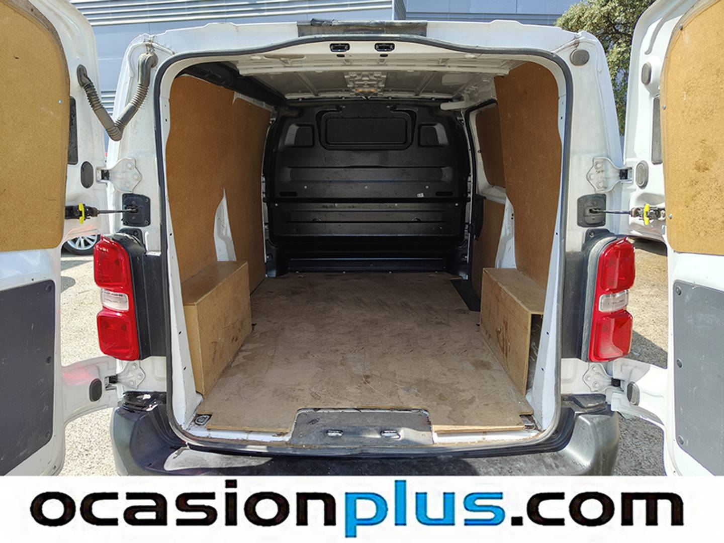 Foto asientos traseros Peugeot Expert Peugeot Expert Furgon BlueHDi 120 S&S Pro Standard (120 CV)