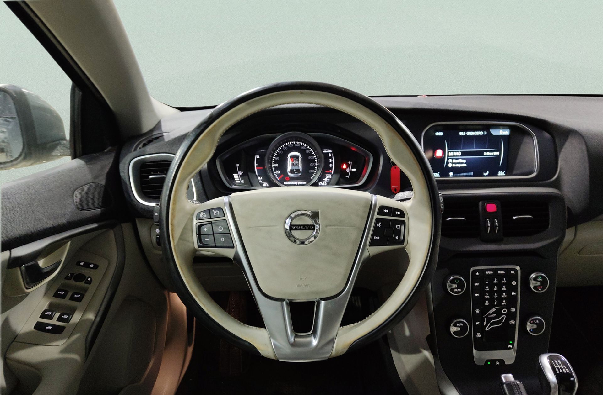 Volvo V40 D2 Momentum - foto 19