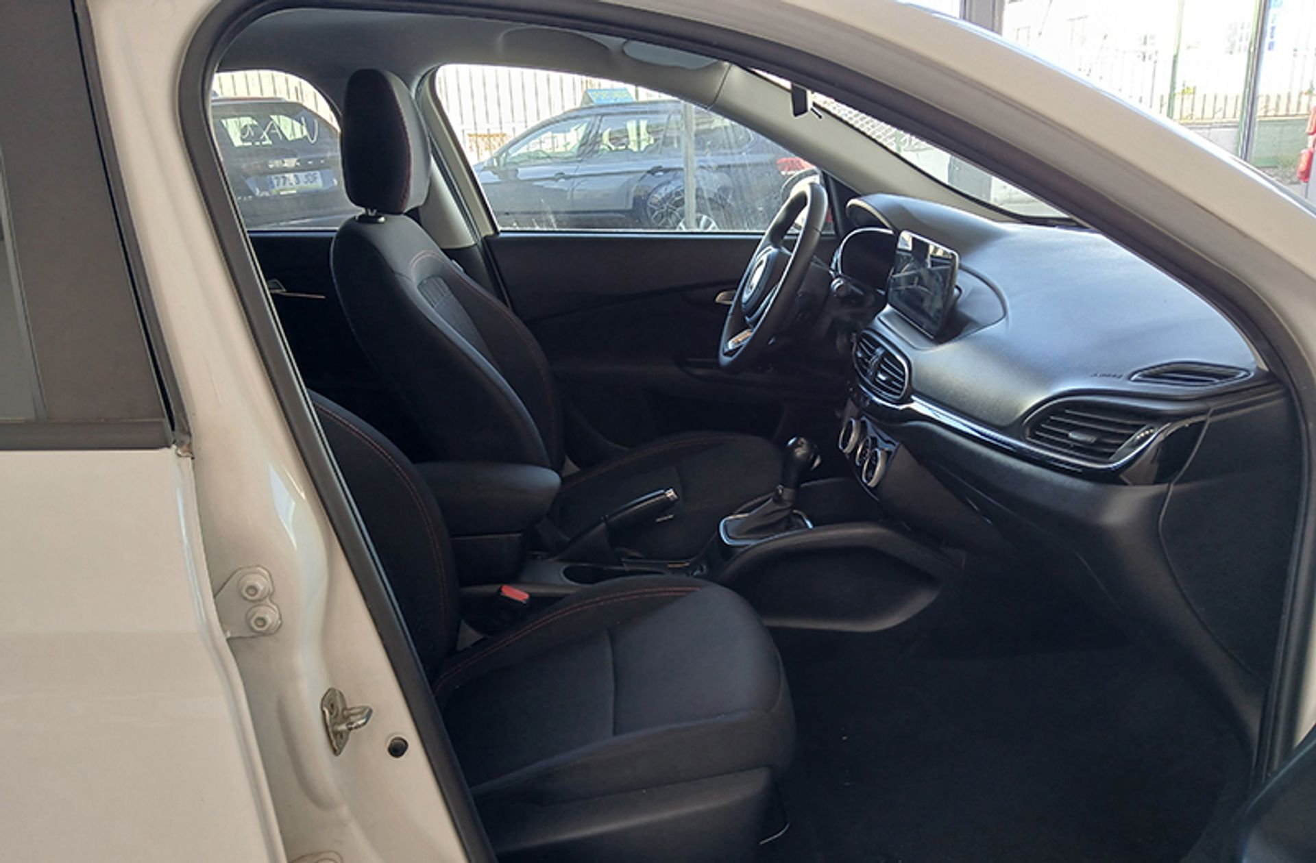 Fiat Tipo 1.5 Hybrid Red DCT - foto 15