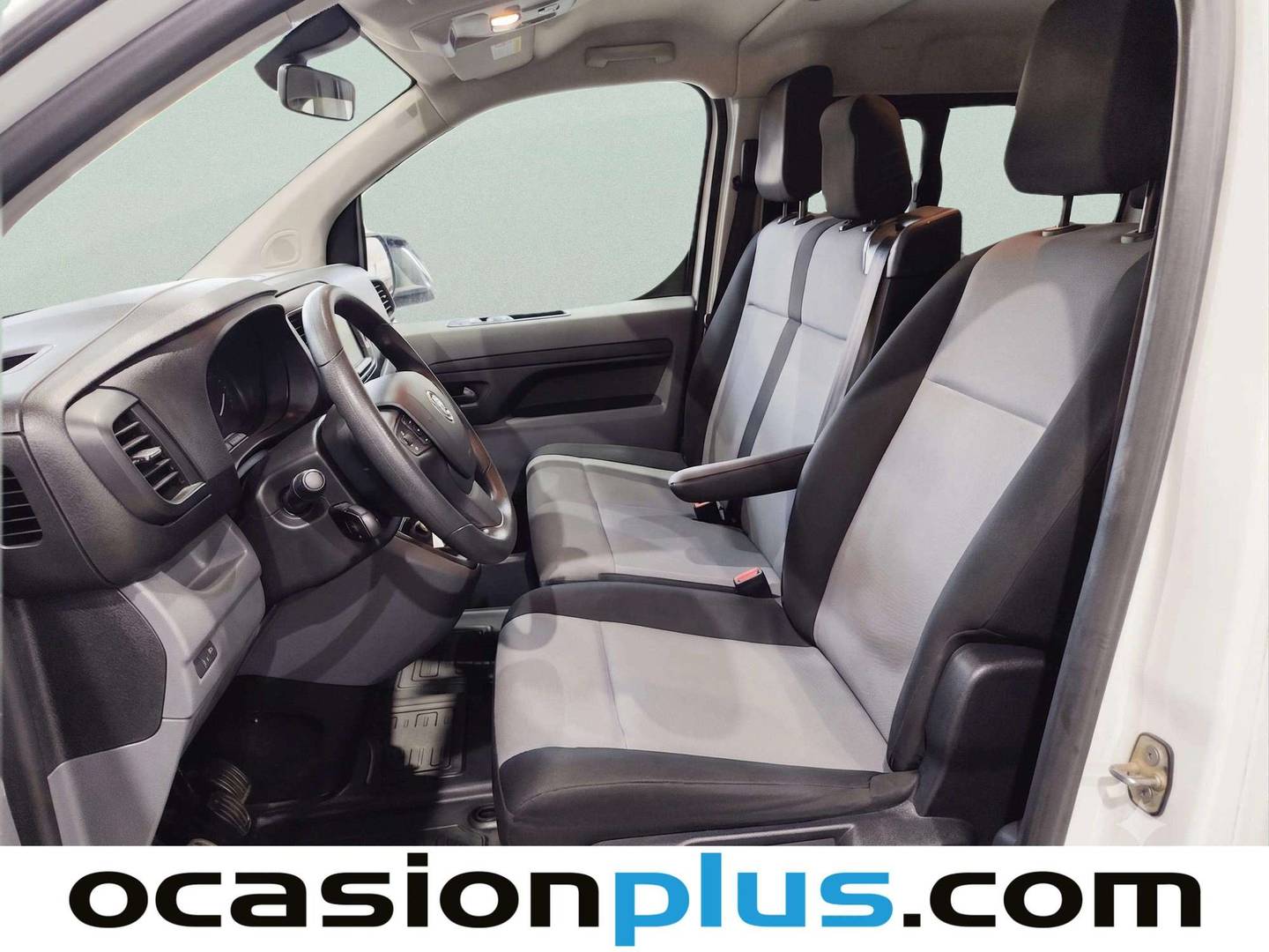 Foto asientos delanteros Toyota Proace Verso Toyota Proace Verso 1.5D SHUTTLE L2 (120 CV)