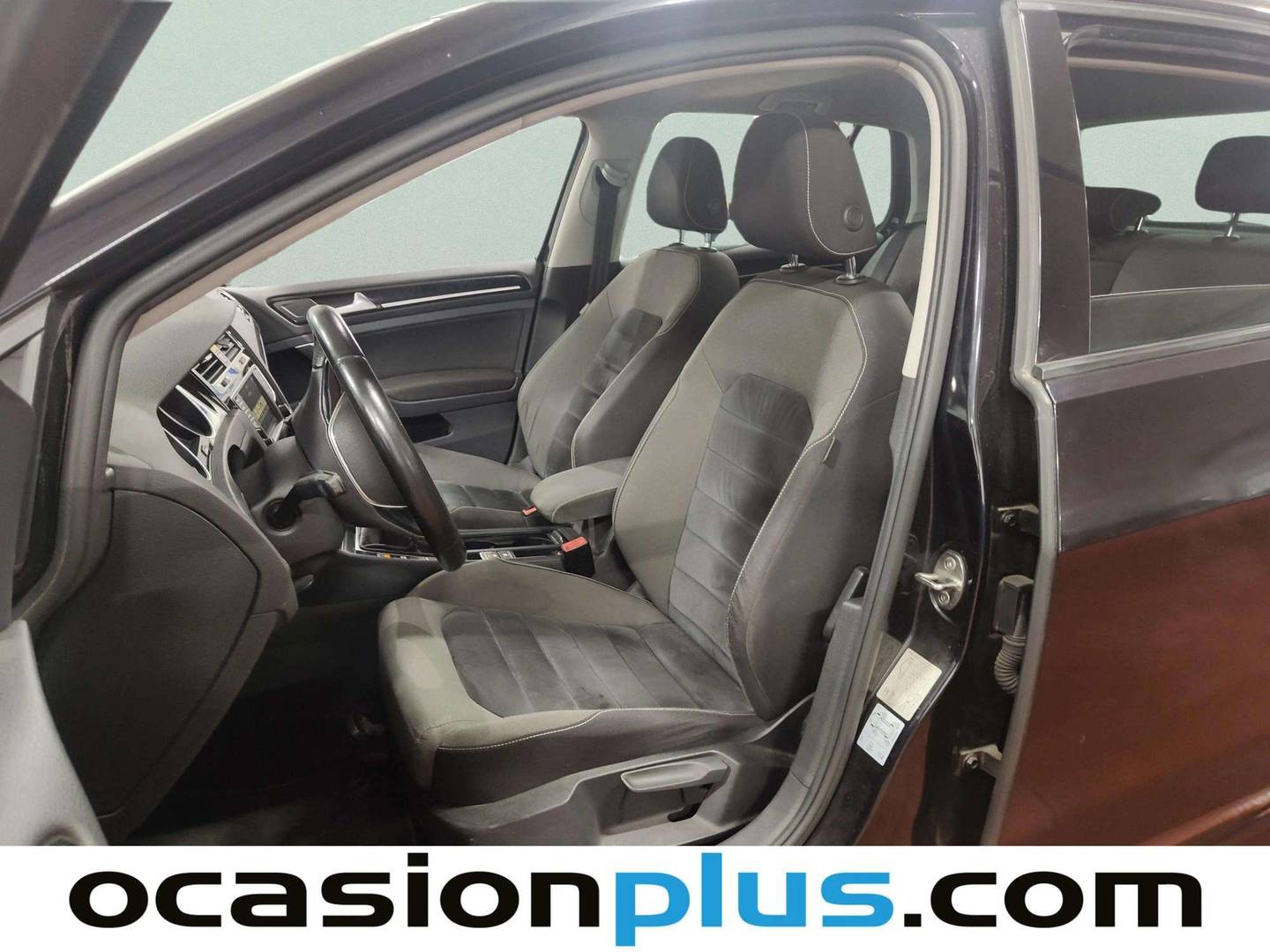 Foto asientos delanteros Volkswagen Golf Volkswagen Golf Sport 1.4 TSI BMT ACT Tech BMT (150 CV)