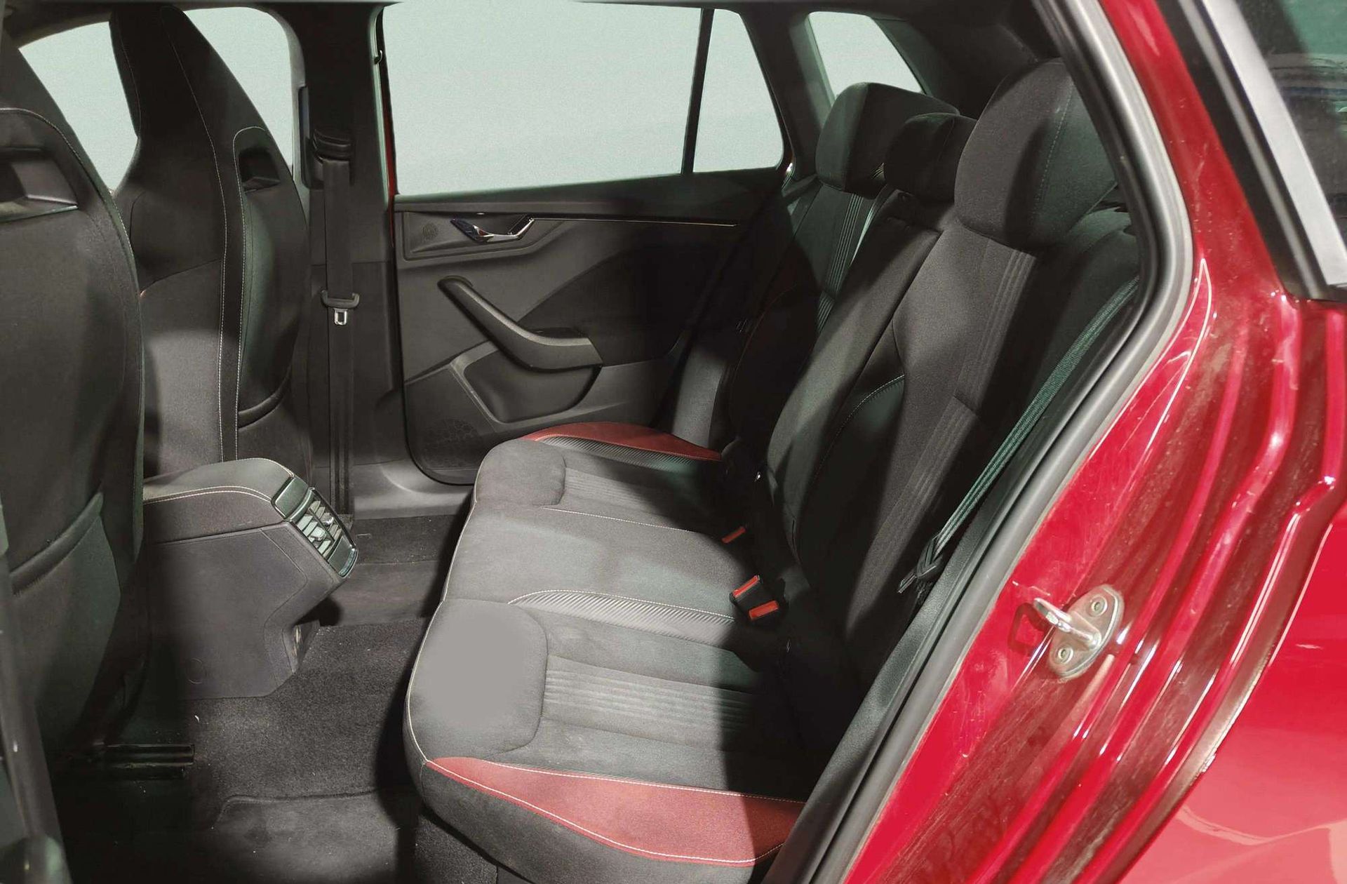 Škoda Kamiq 1.5 TSI Montecarlo DSG - foto 15