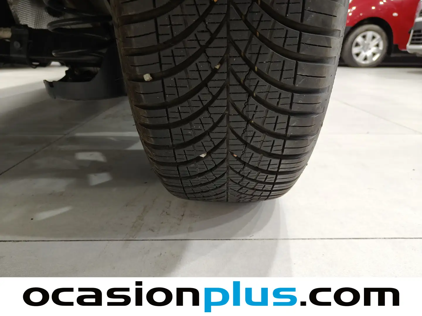 Foto Peugeot 2008 Peugeot 2008 Allure Hybrid eDCS6 (136 CV)