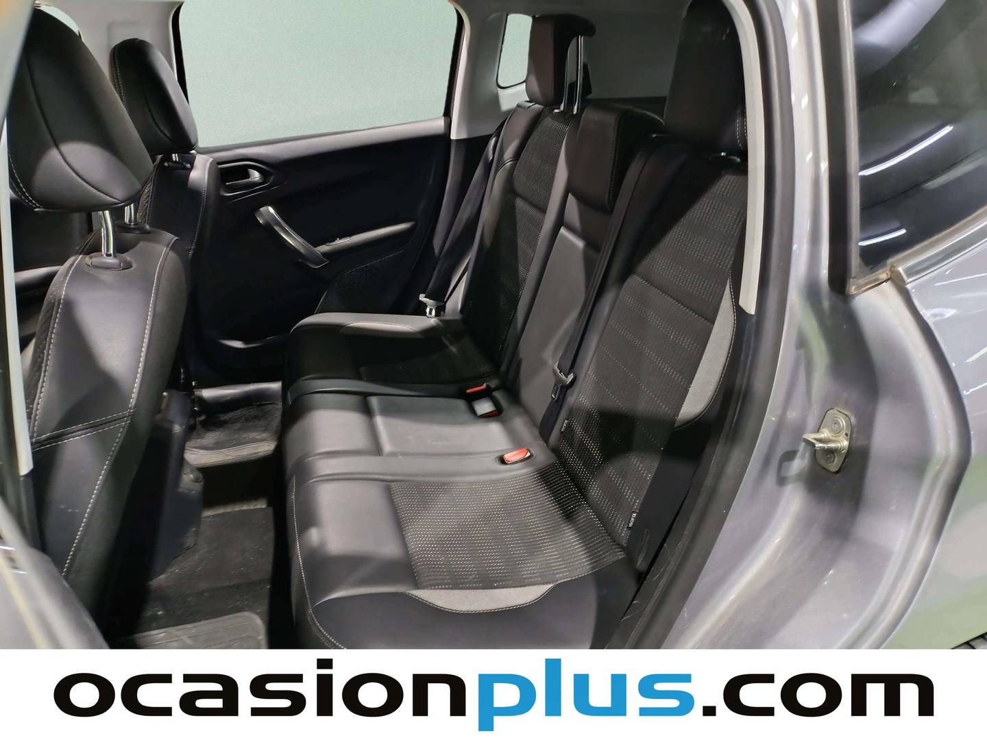 Foto asientos traseros Peugeot 2008 Peugeot 2008 PureTech 110 S&S Allure (110 CV)