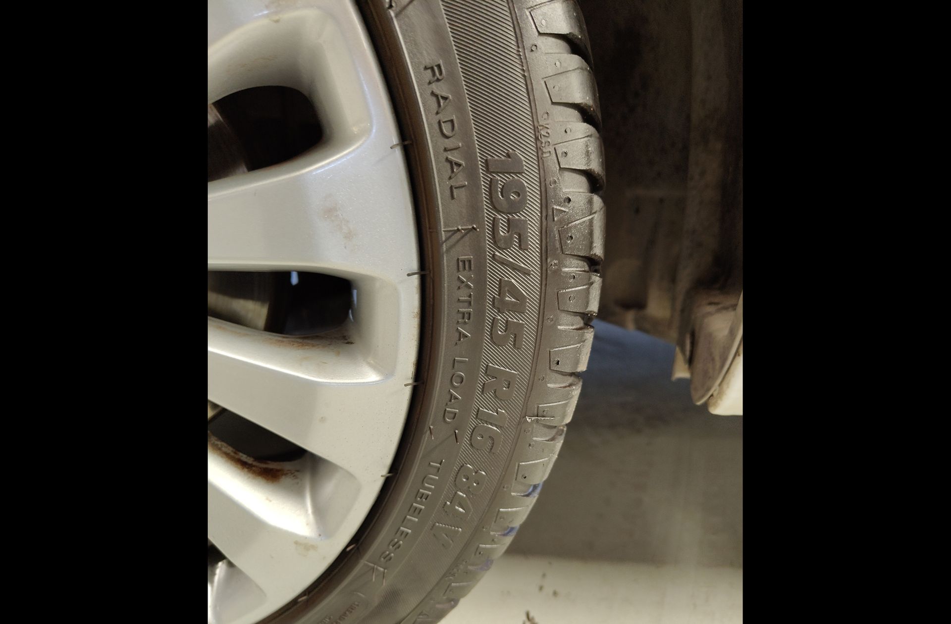 Ford Fiesta 1.4 Titanium - foto 27