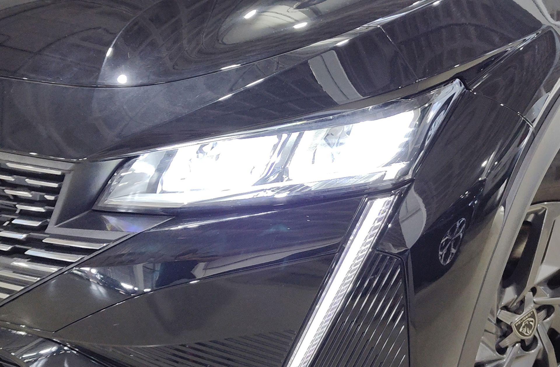Peugeot 408 Allure PHEV 180 e-EAT8 - foto 15