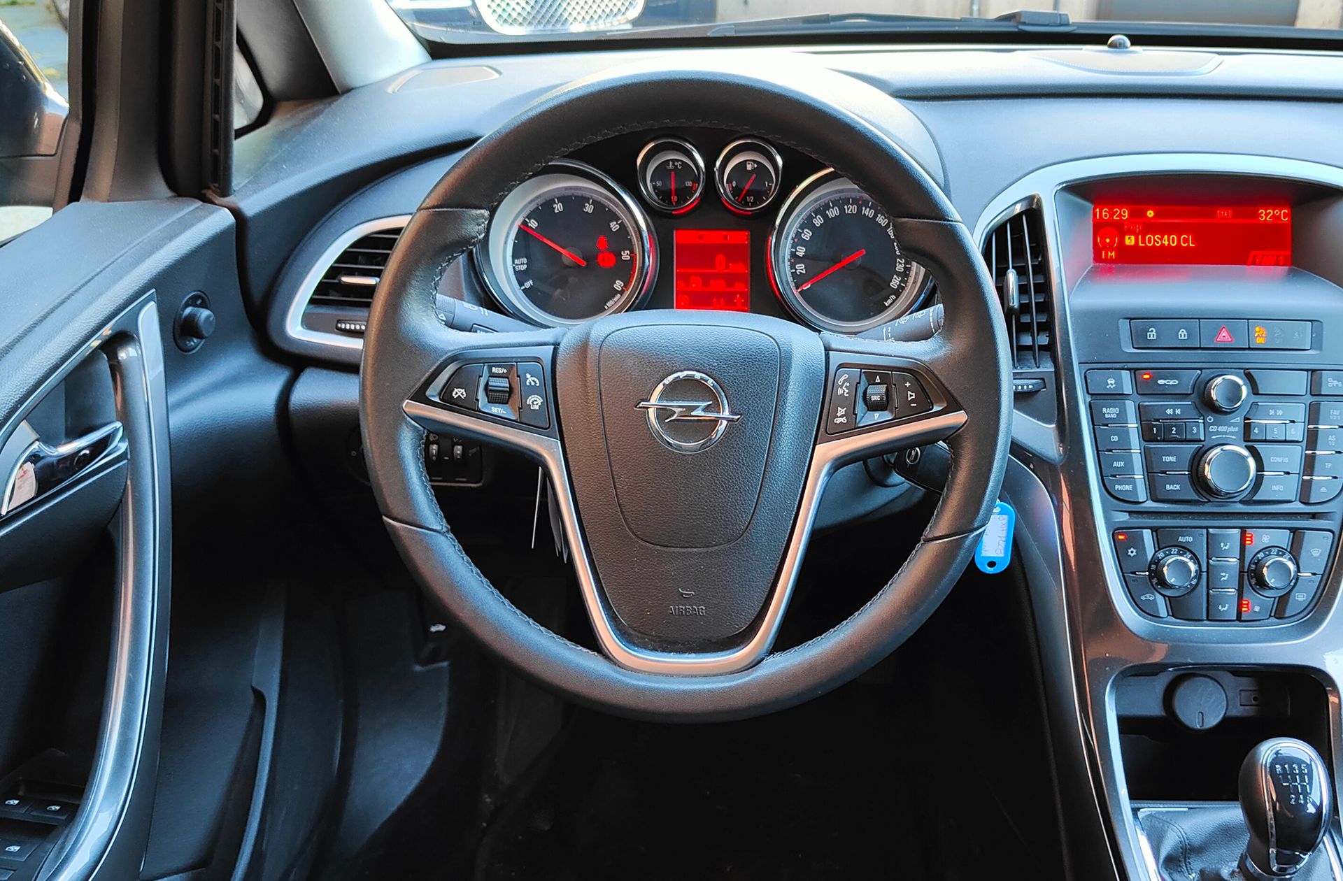 Opel Astra 1.7 CDTI Excellence - foto 25