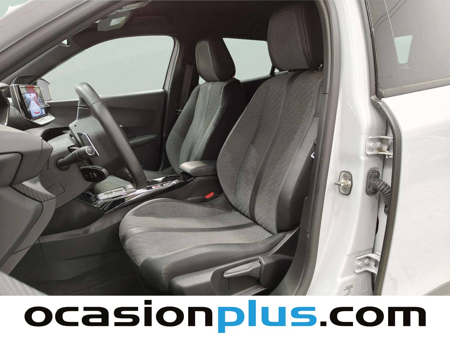 Foto asientos delanteros Peugeot 2008 Peugeot 2008 PureTech 130 S&S Allure EAT8 (130 CV)