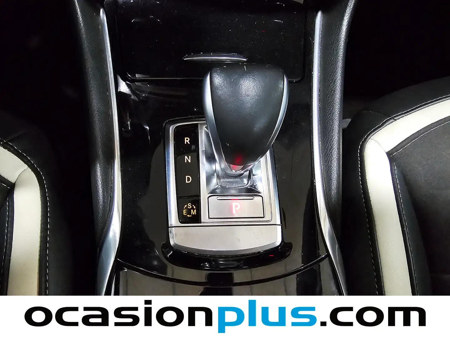 Foto Infiniti Q30 Infiniti Q30 2.2D Sport 7DCT (170 CV)