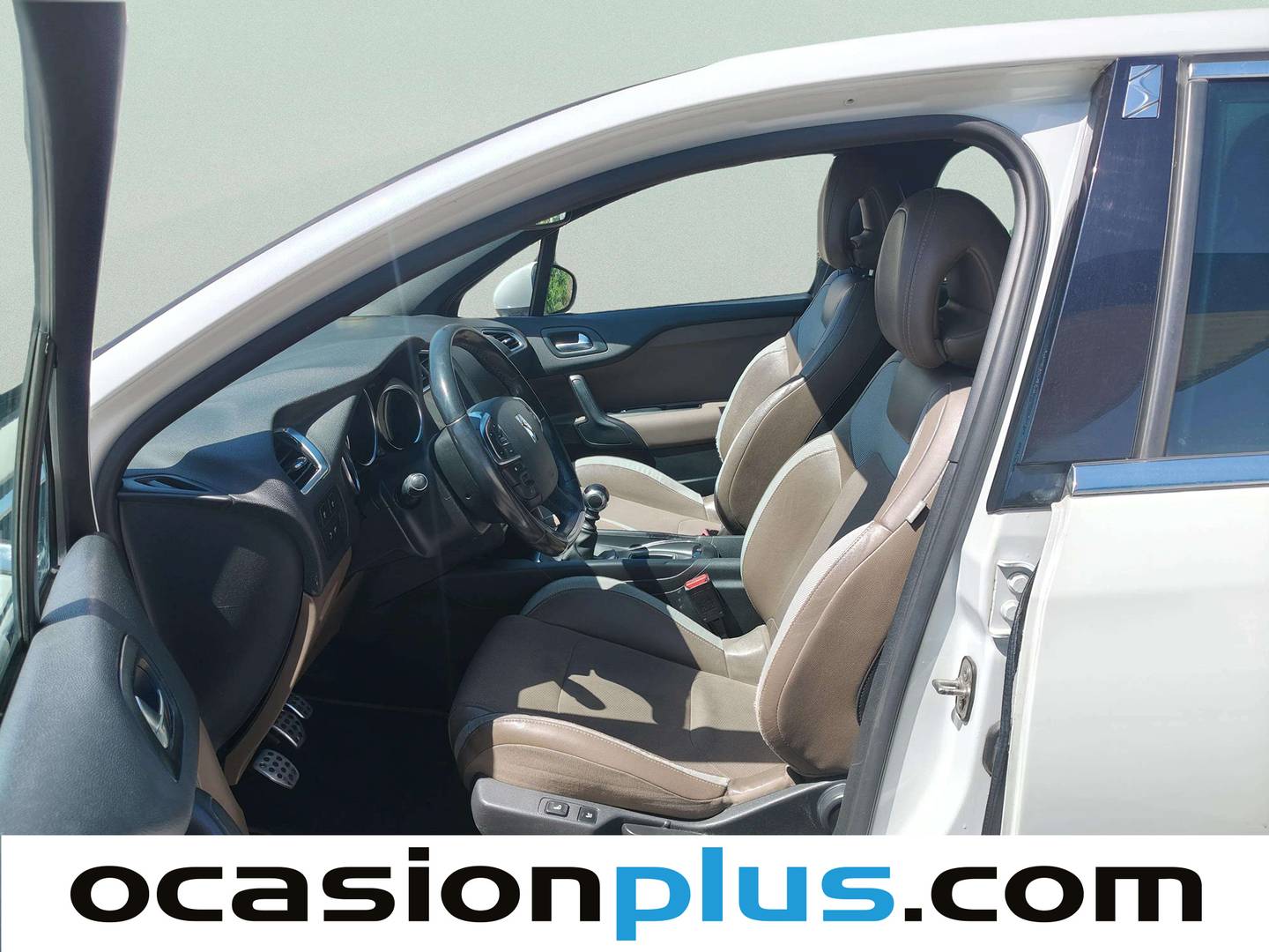 Foto asientos delanteros Citroën DS4 Citroën DS4 1.6 e-HDi STT Style (112 CV)