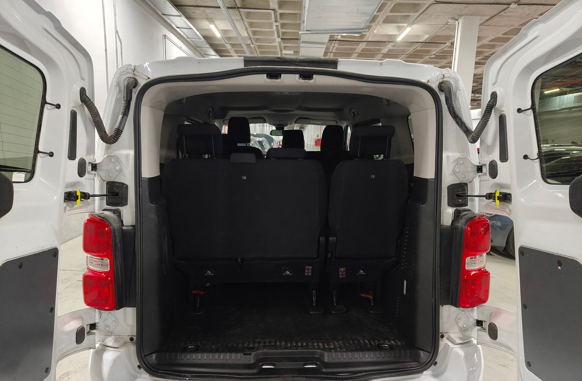 Toyota Proace Verso 2.0D VX Plus Shuttle L1 9 plazas - foto 16