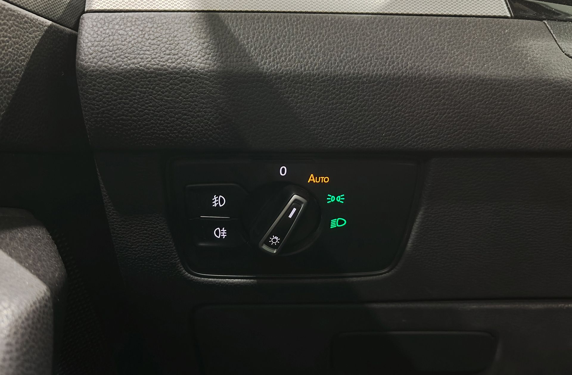 Volkswagen Passat Variant Advance 1.6 TDI BMT - foto 23