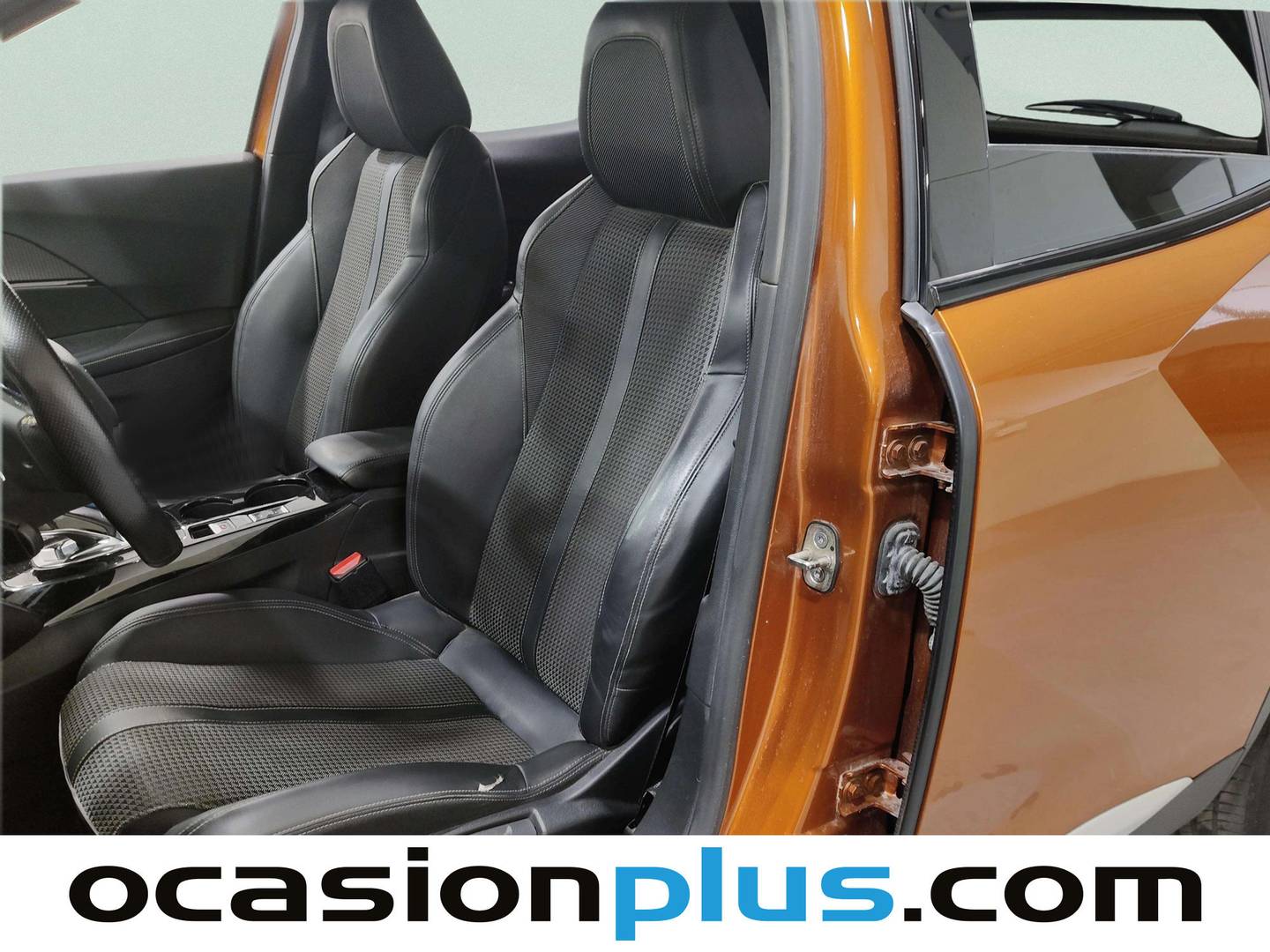 Foto asientos delanteros Peugeot 2008 Peugeot 2008 BlueHDi 130 S&S GT Line EAT8 (130 CV)